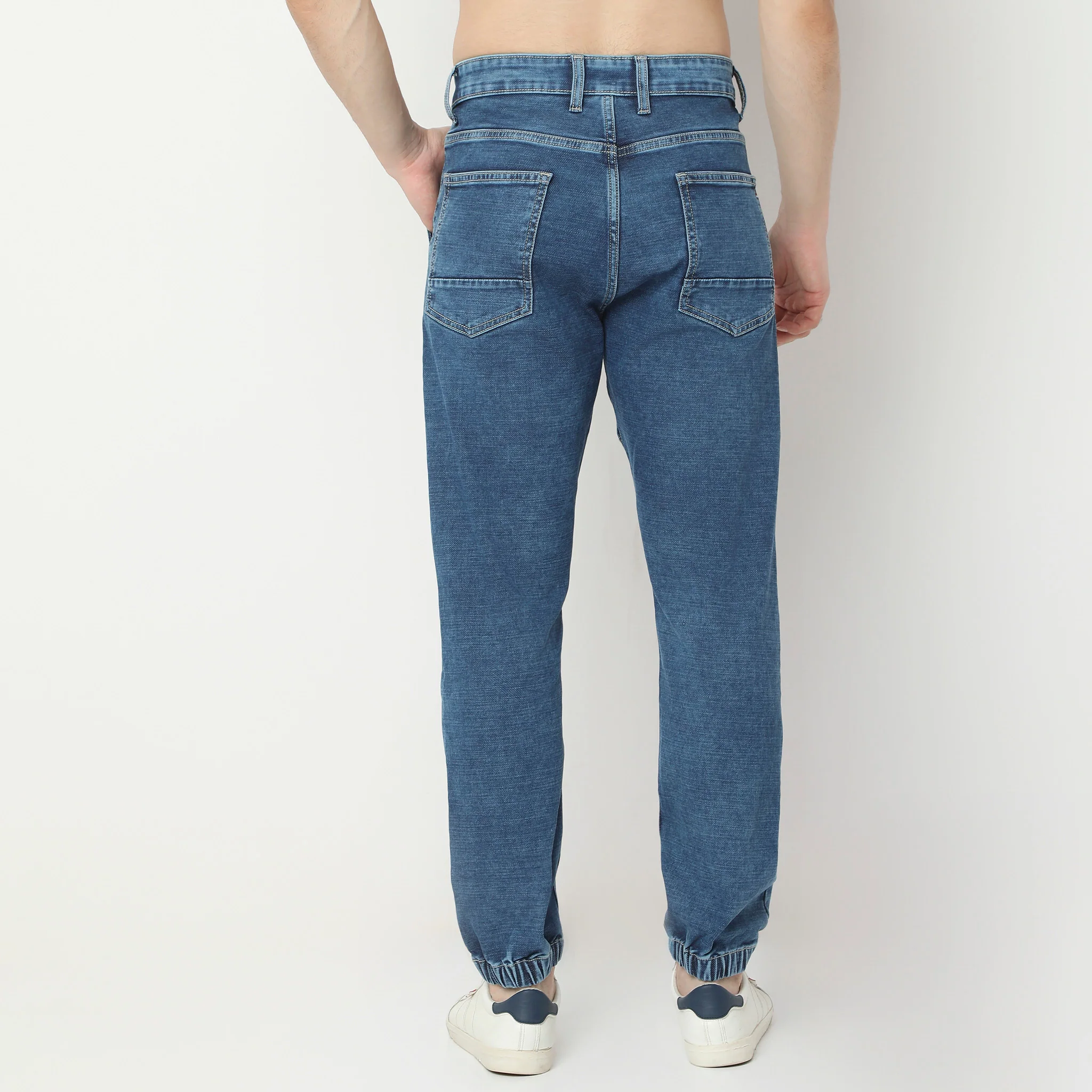 Solid Jogger Fit Jeans - Image 3