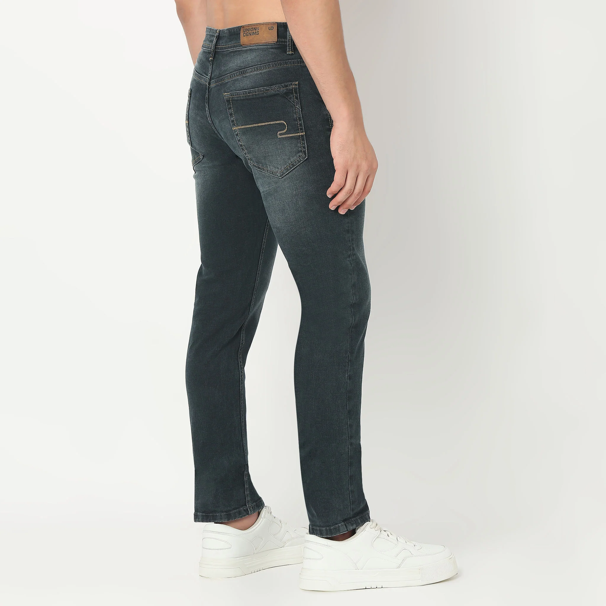 Solid Knitted Structured Tinted Vintage Straight Fit Jeans - Image 3