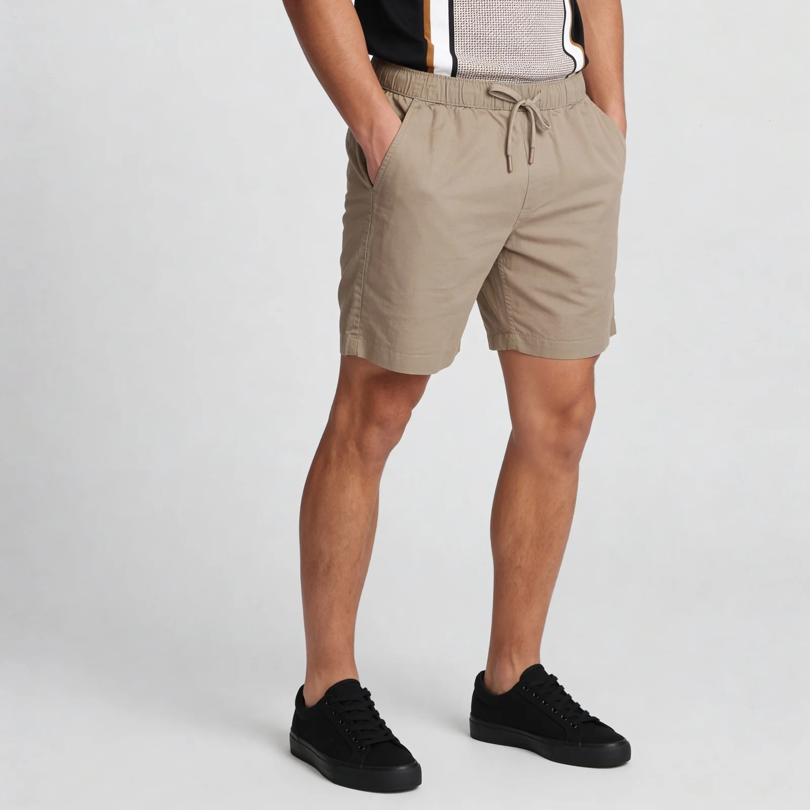 Solid Mid Rise Smart Shorts - Image 15