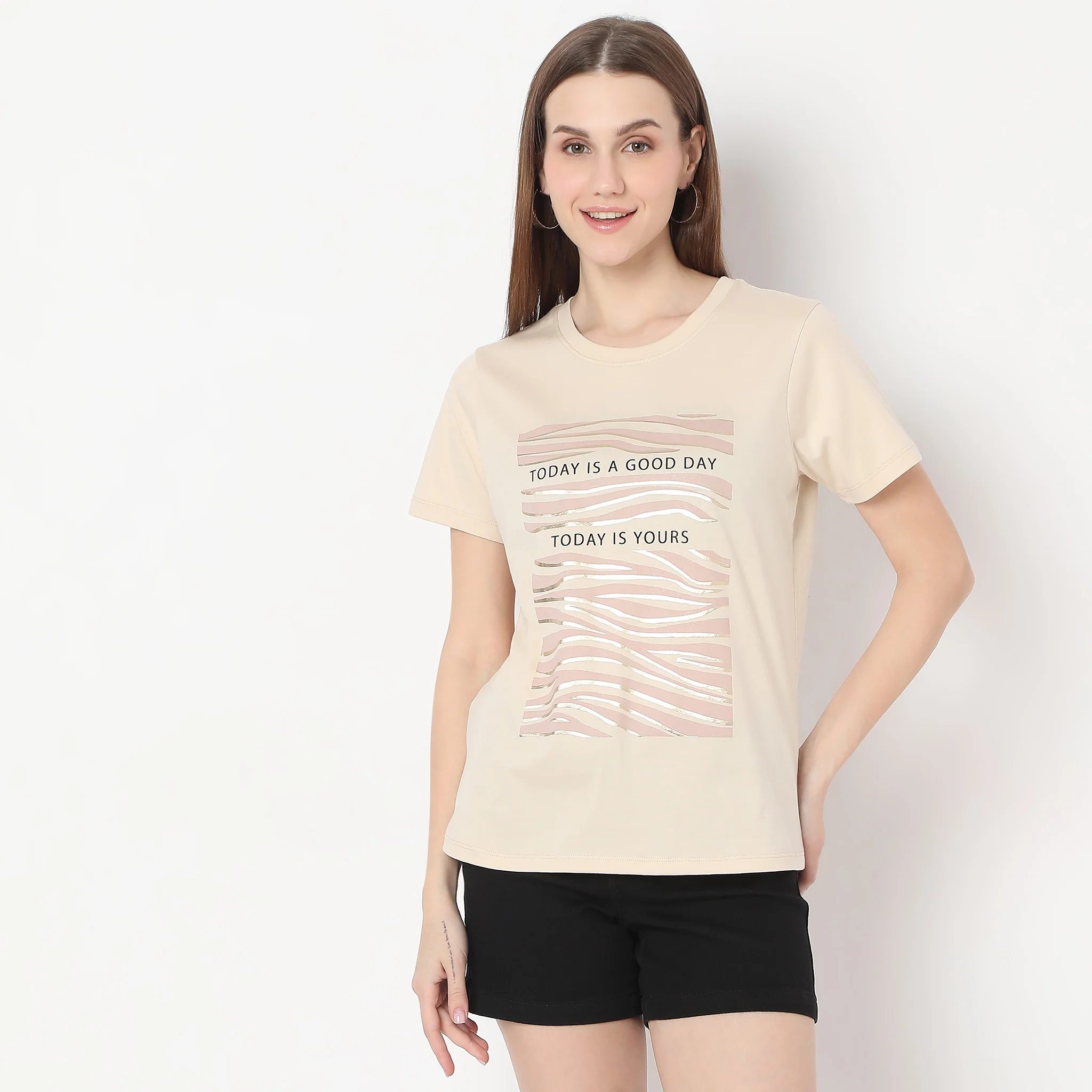 Solid Round Neck T-Shirt - Image 2