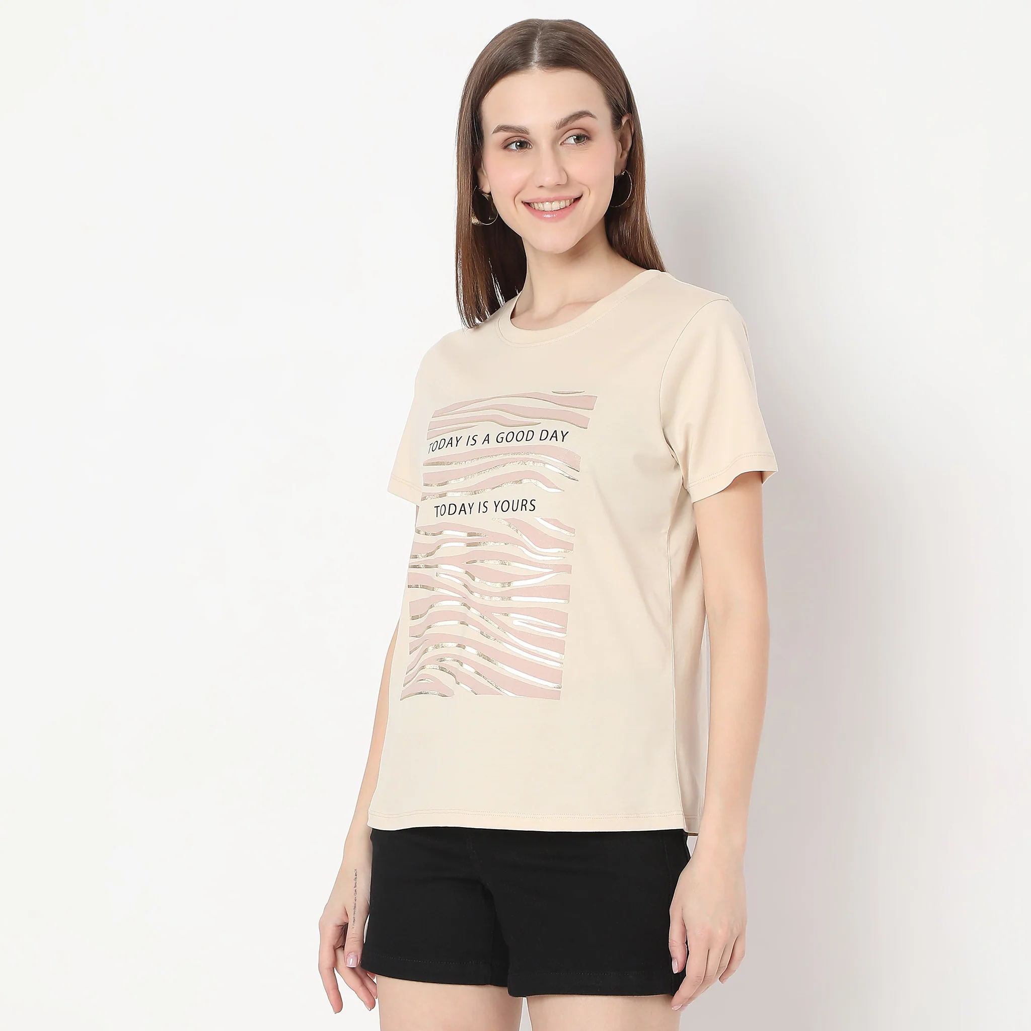 Solid Round Neck T-Shirt - Image 5