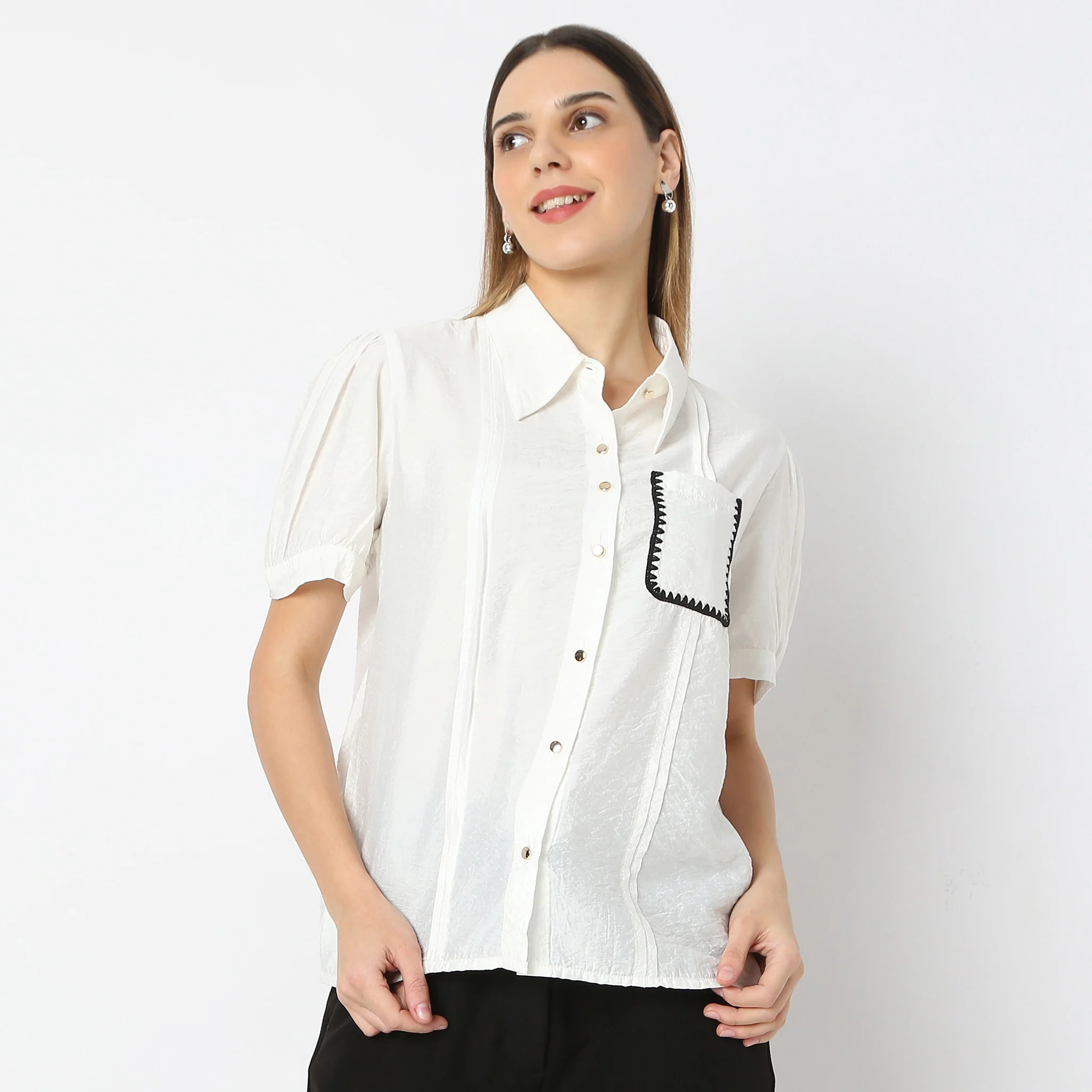 Solid Short-Sleeve Regular Fit Shirt - Image 2