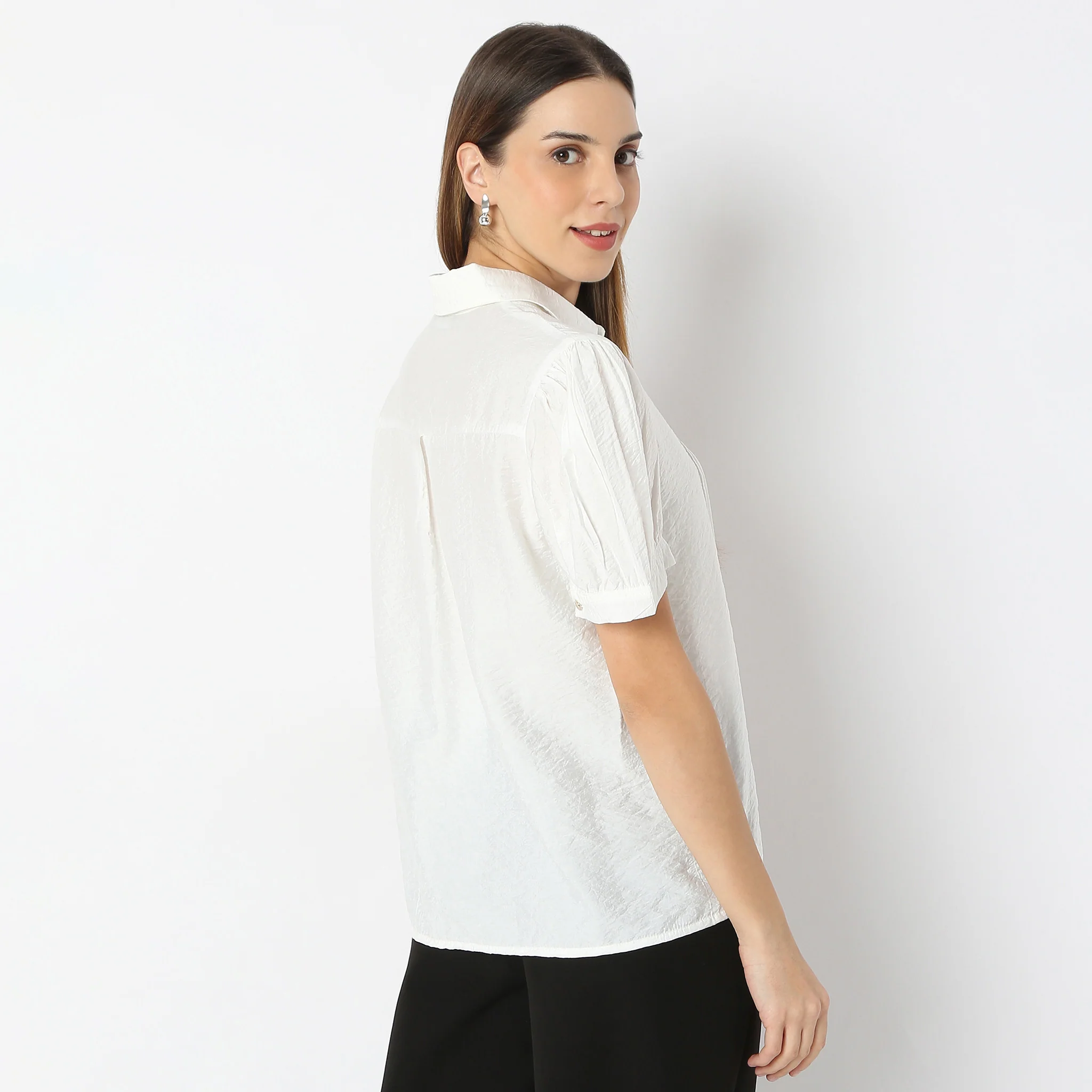 Solid Short-Sleeve Regular Fit Shirt - Image 3