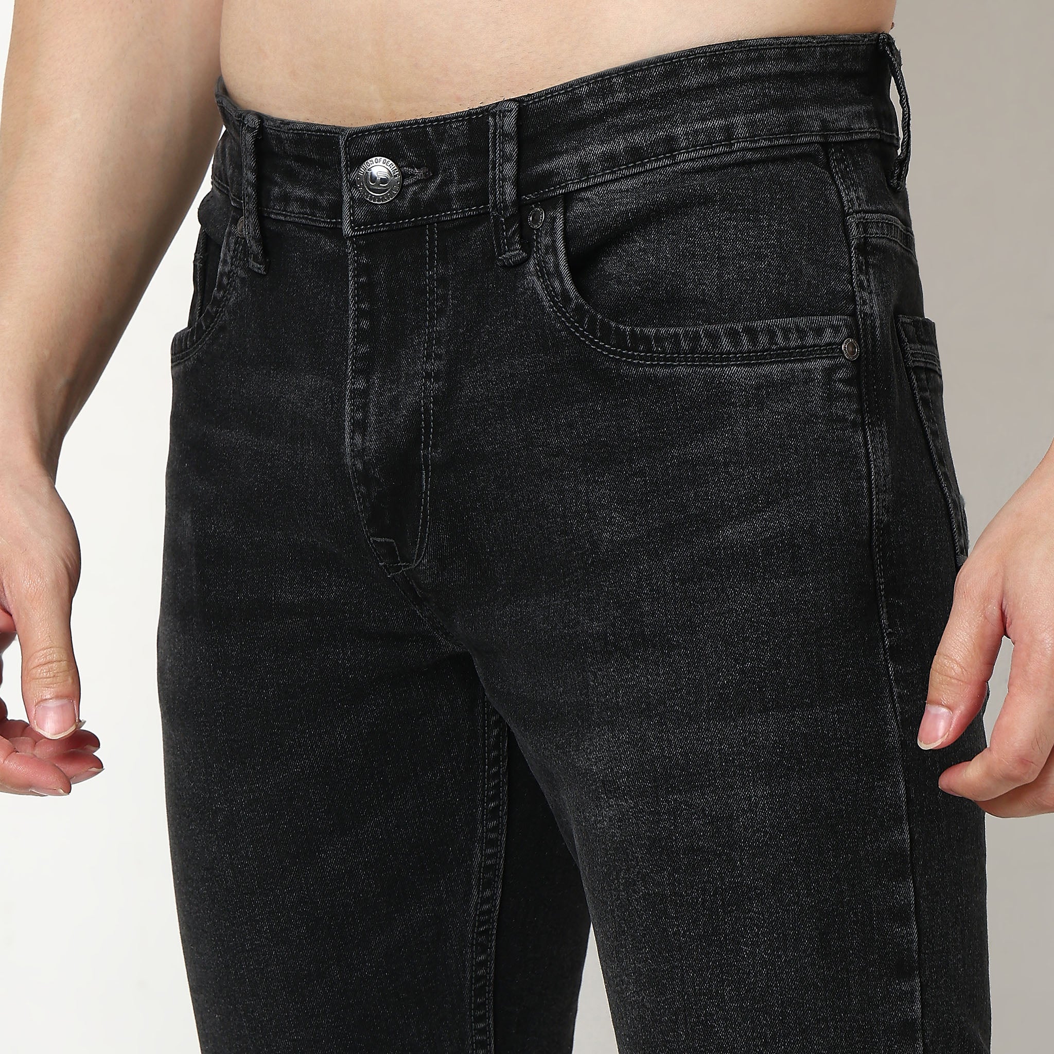 Solid Straight Fit Jeans - Image 4