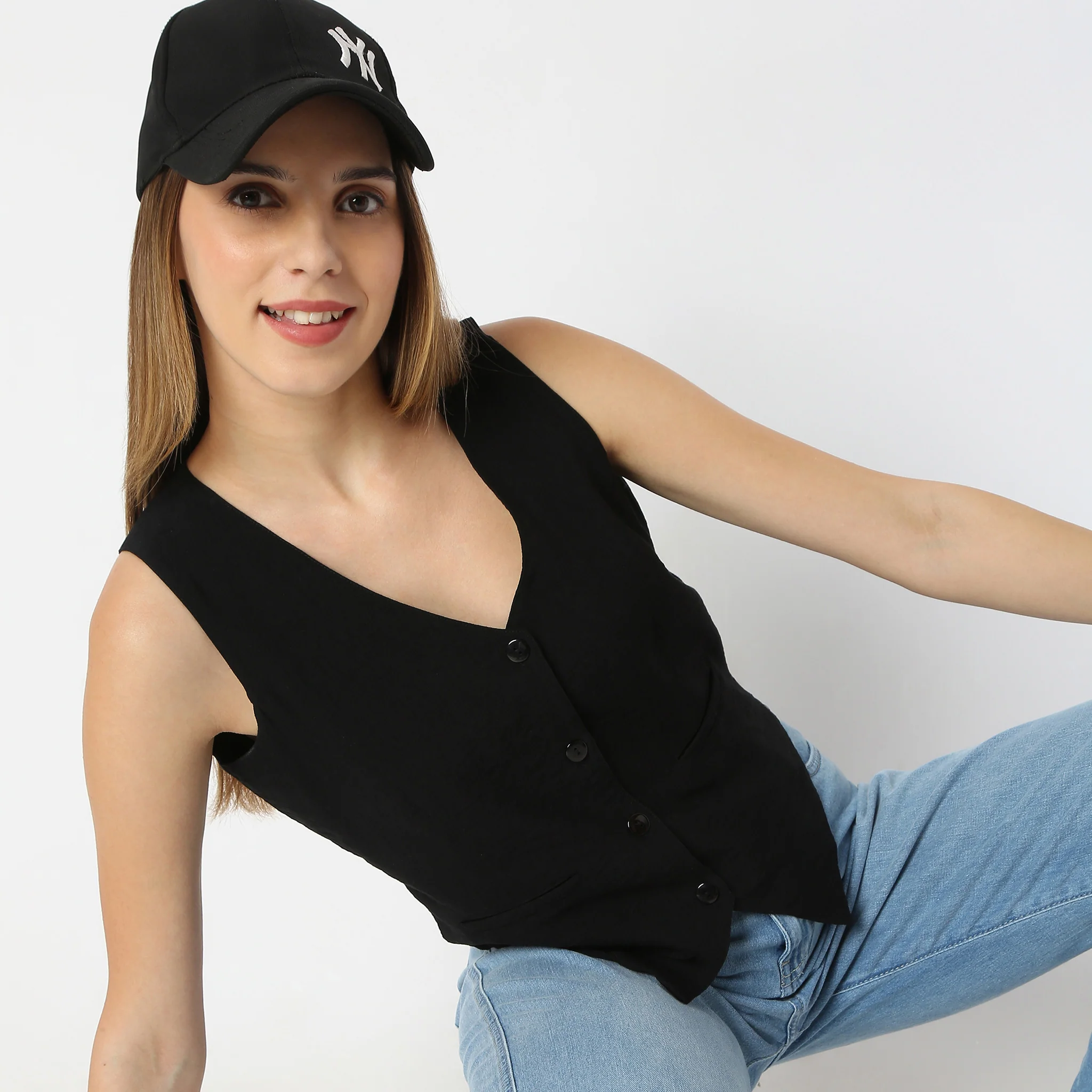 Solid V-Neck Sleeveless Top - Image 4