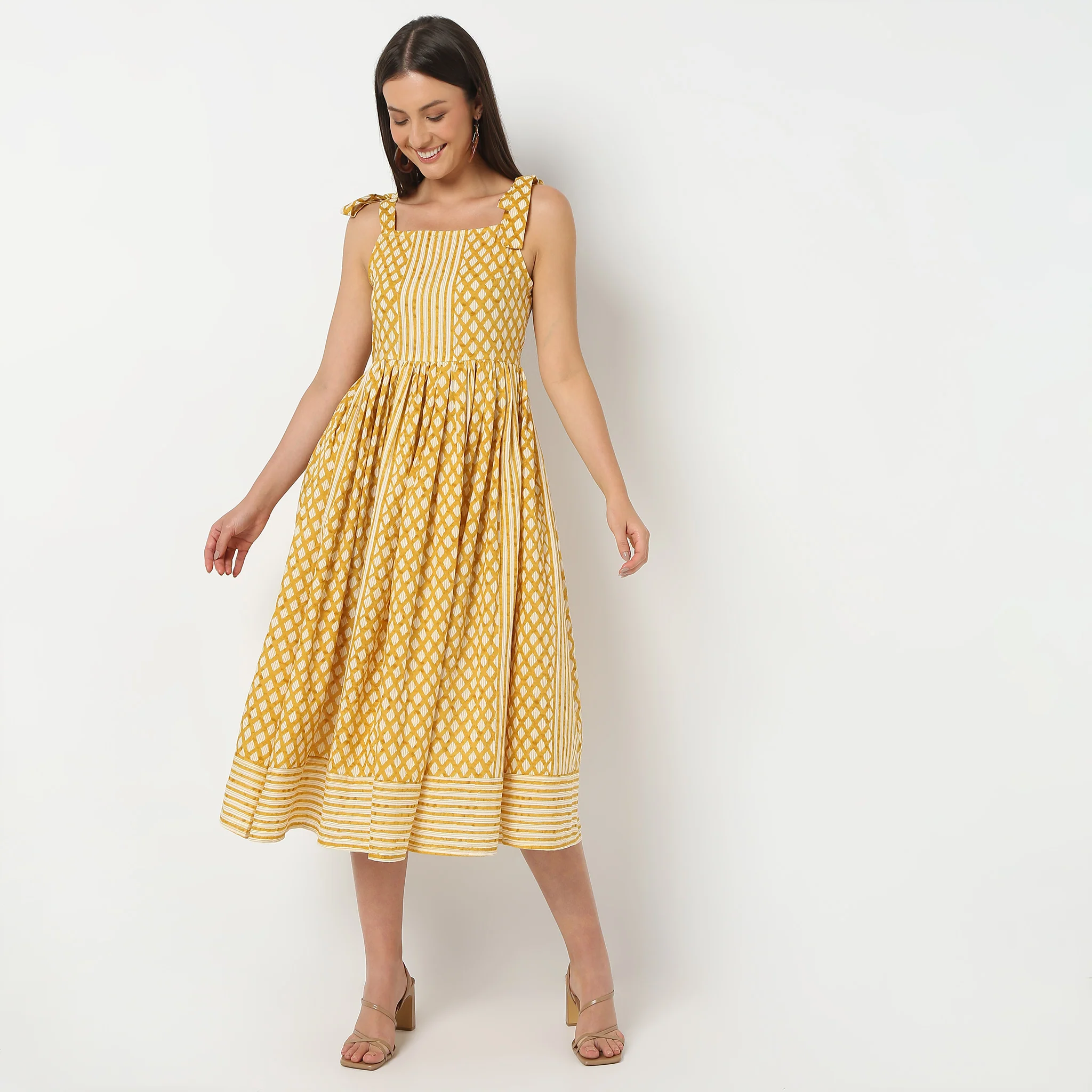 Square Neck Calf Length Printed Flare Fit Strap Dress - Image 2