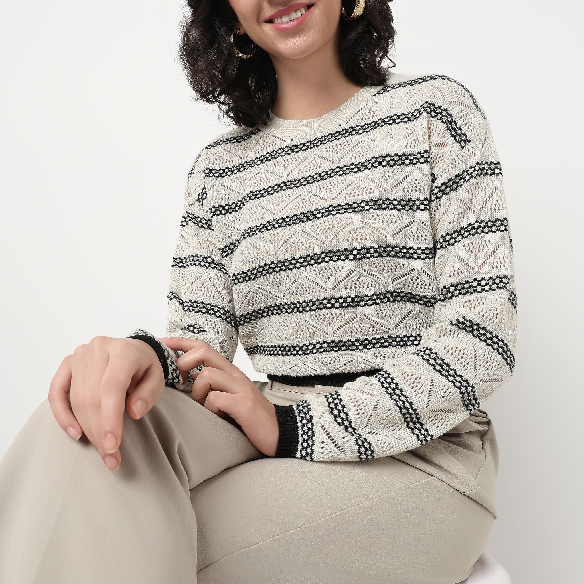 Stipped Flat Knit Cropped Sweater - Image 4