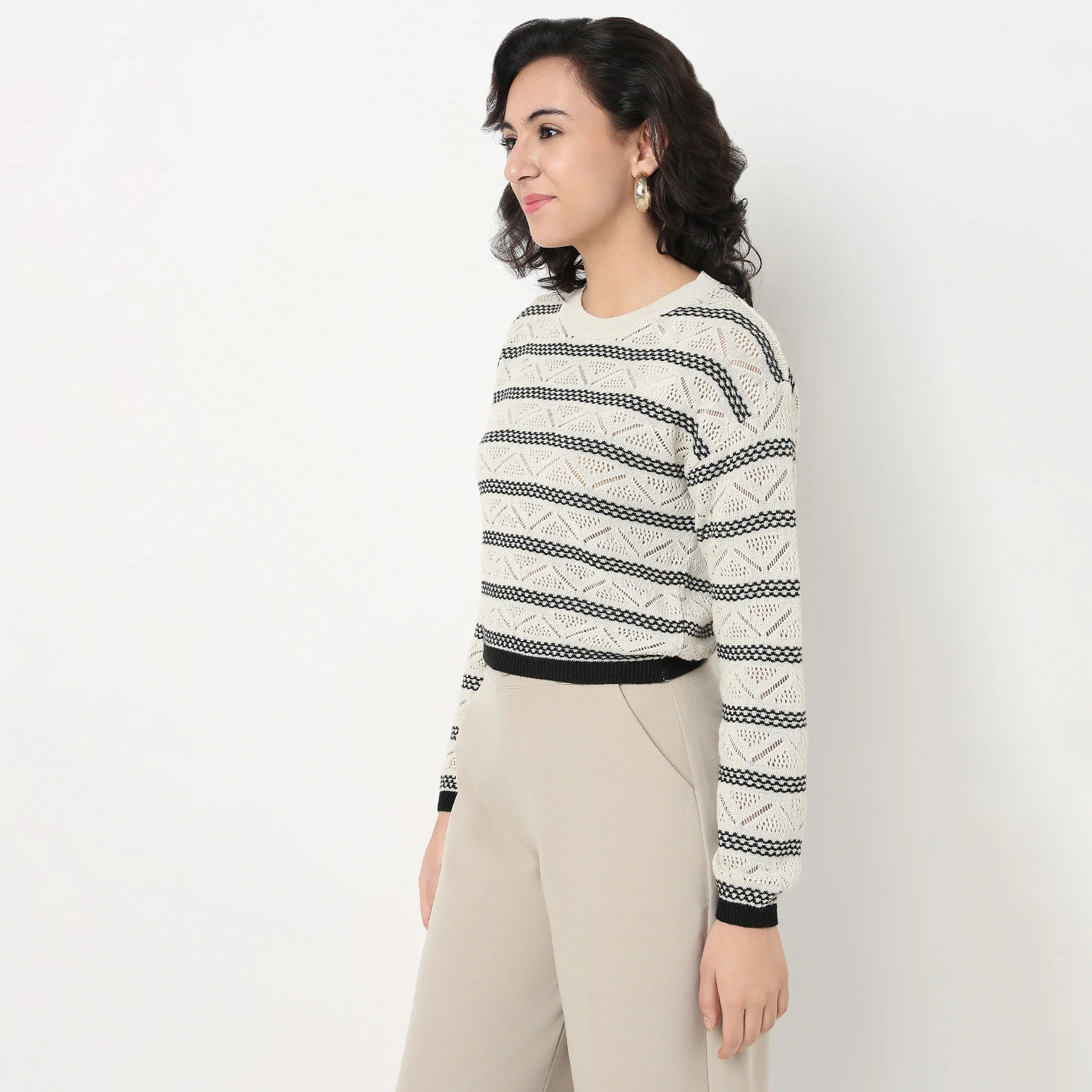 Stipped Flat Knit Cropped Sweater - Image 5