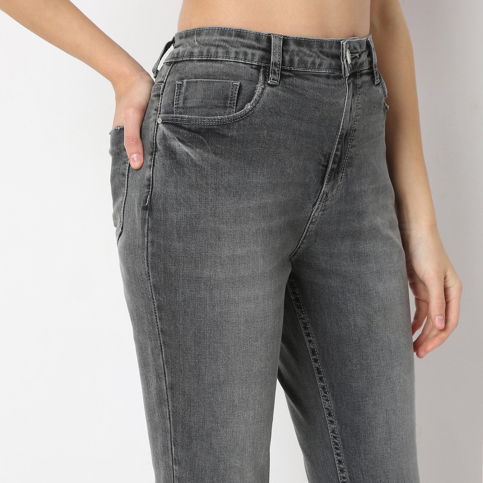 Stone Wash Ankle-Length Skinny Fit High Rise Jeans - Image 4