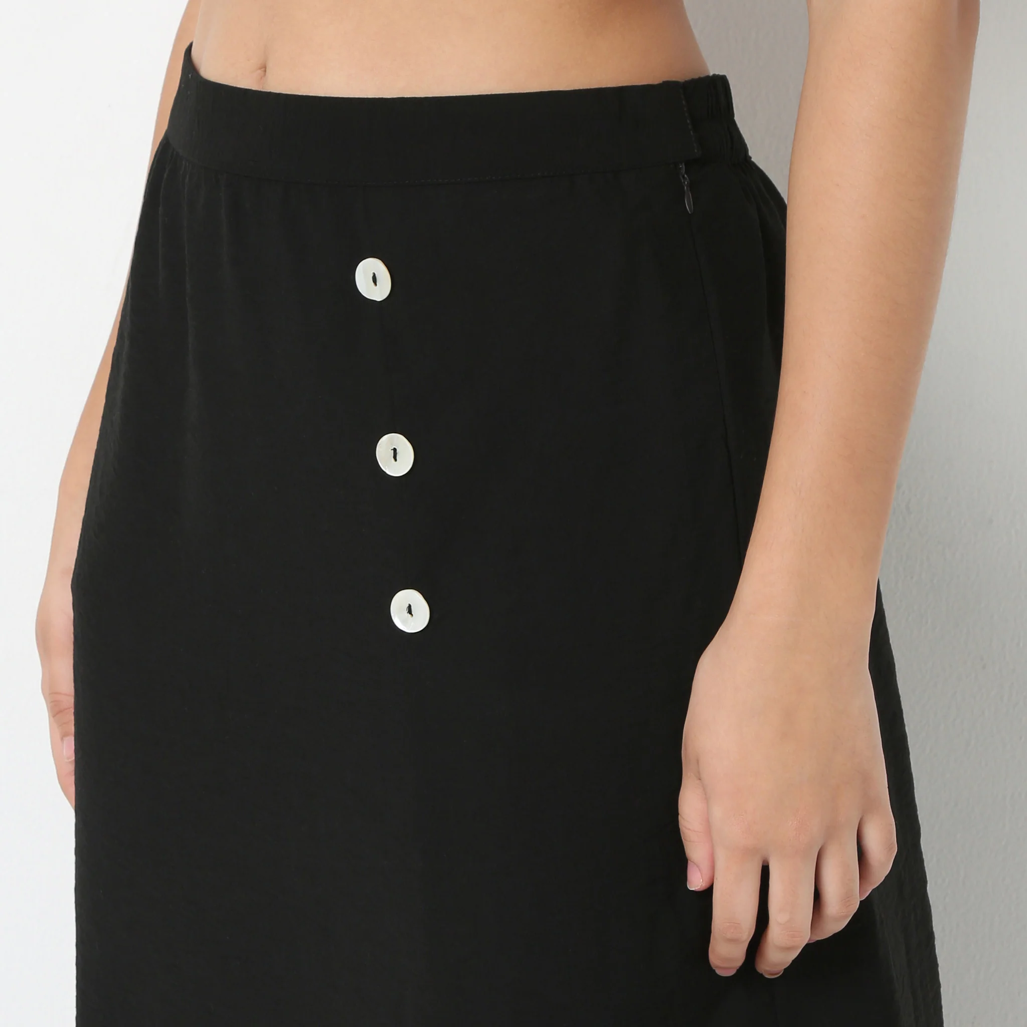 Straigh Fit High Rise Slit Skirt - Image 4