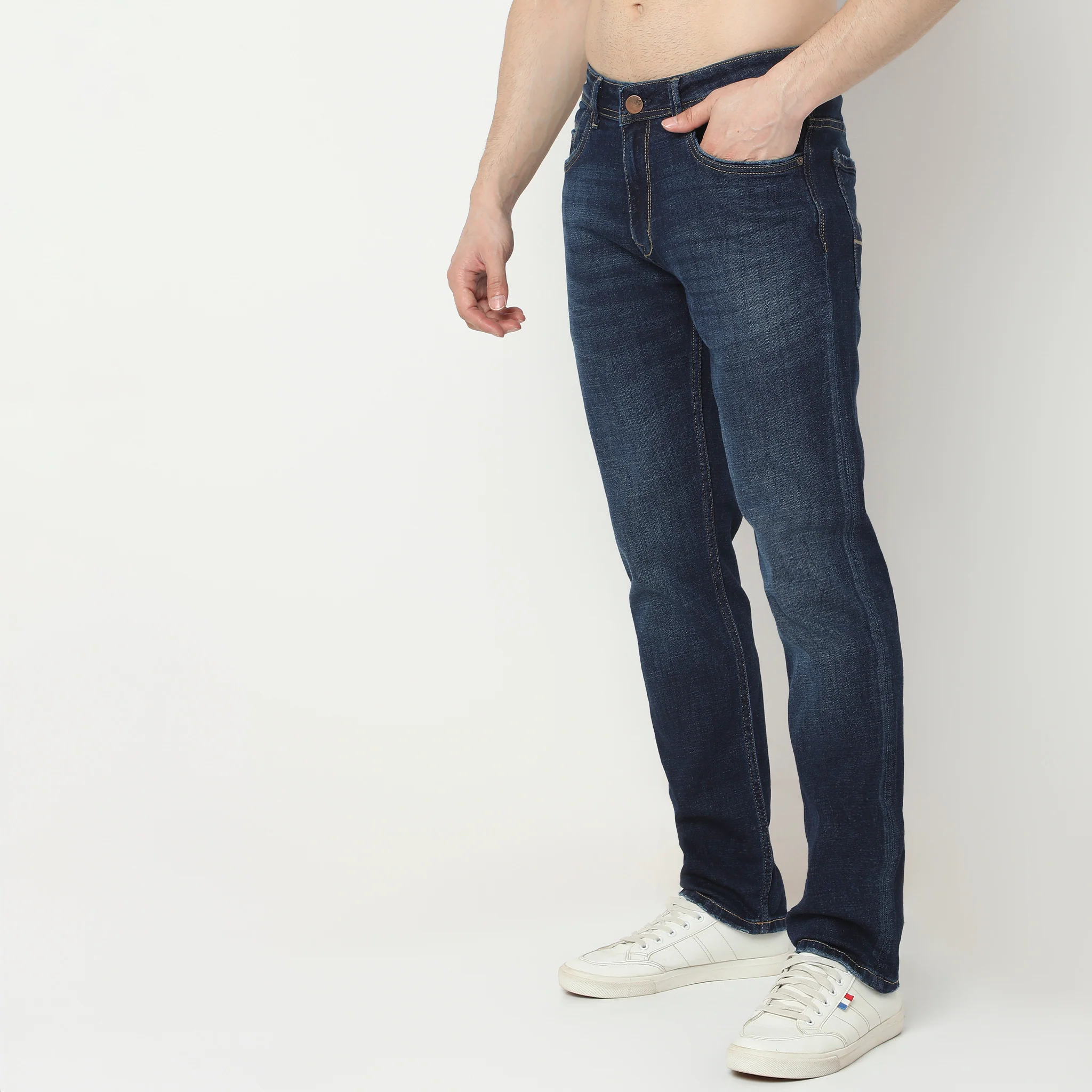 Straight Fit Classic Washed Jeans - Image 5