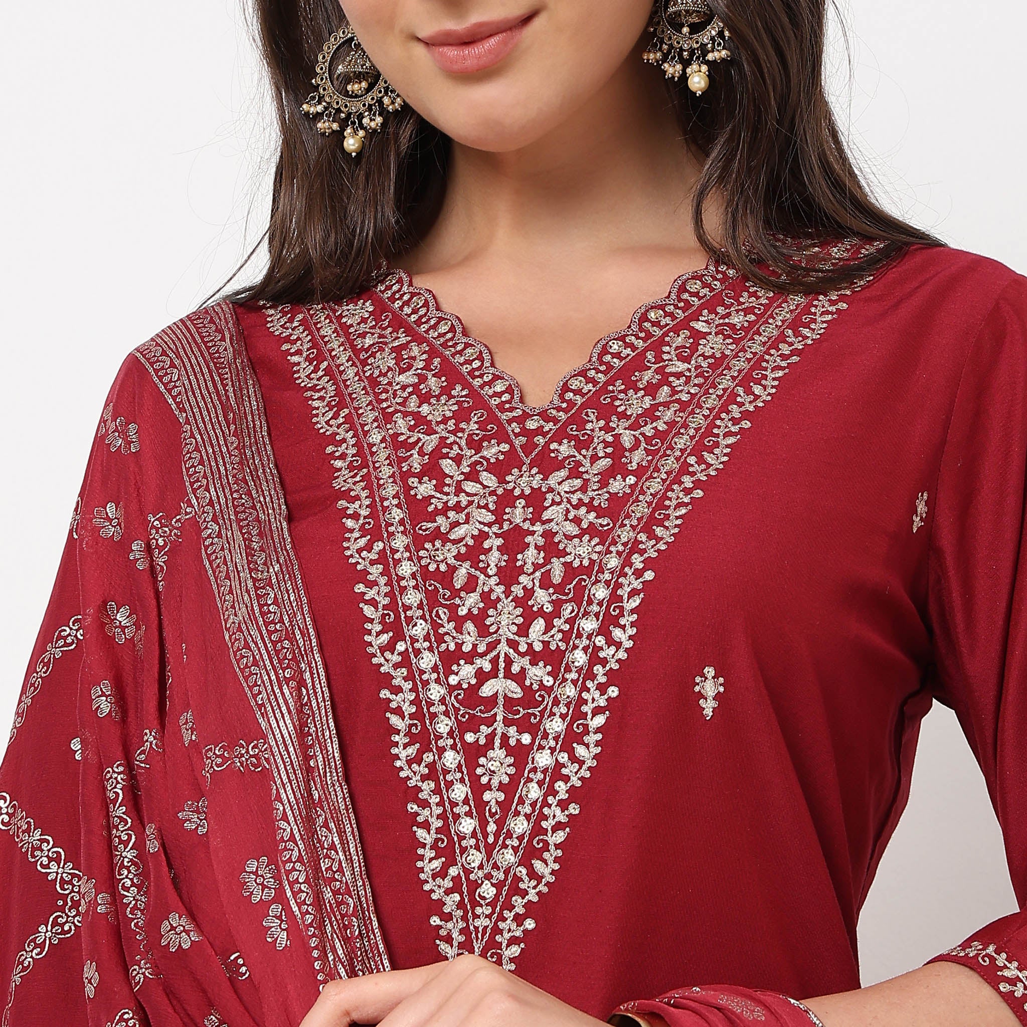 Straight Fit Embellished Kurta And Pant With Dupatta Set - Image 7