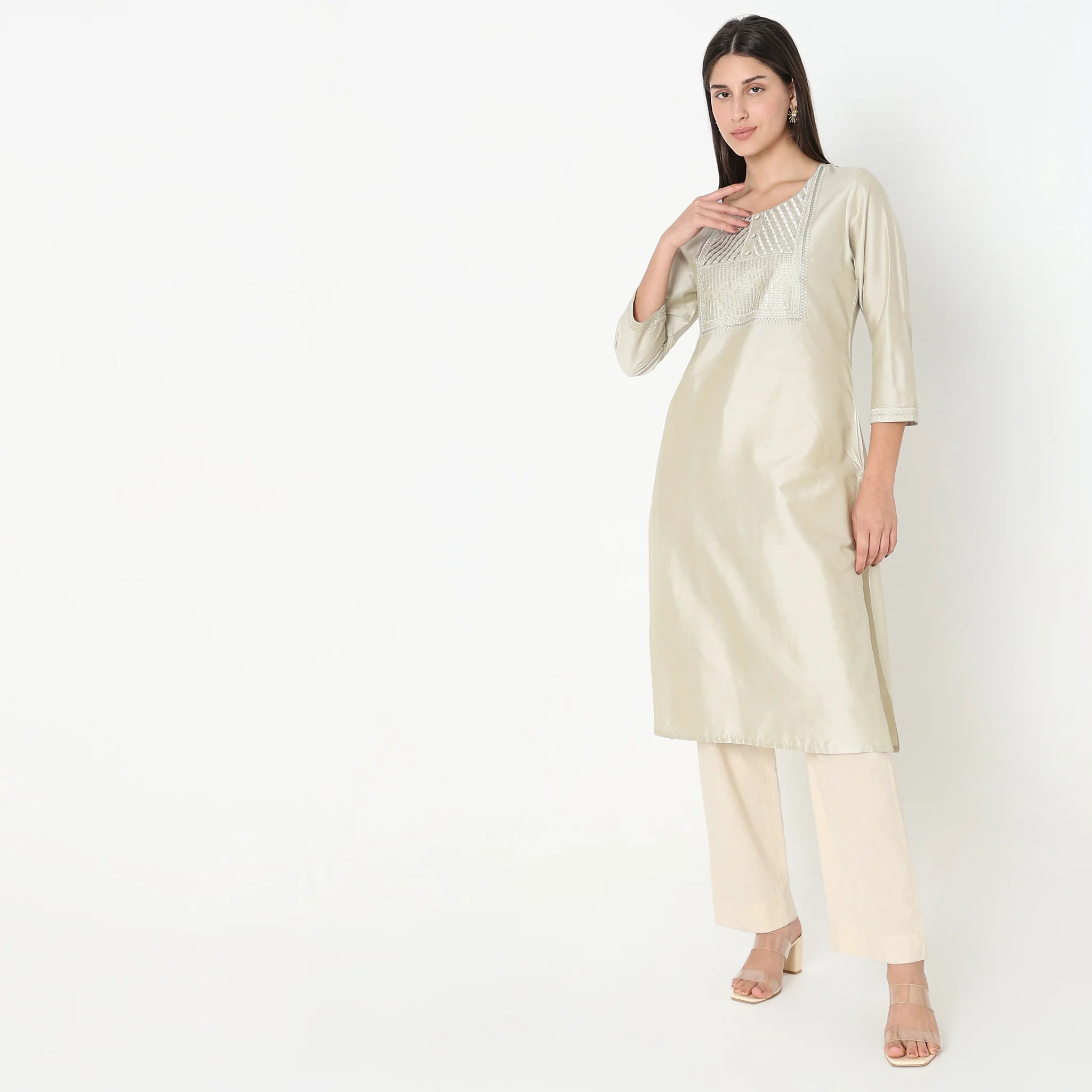 Straight Fit Embellished Kurta - Image 5