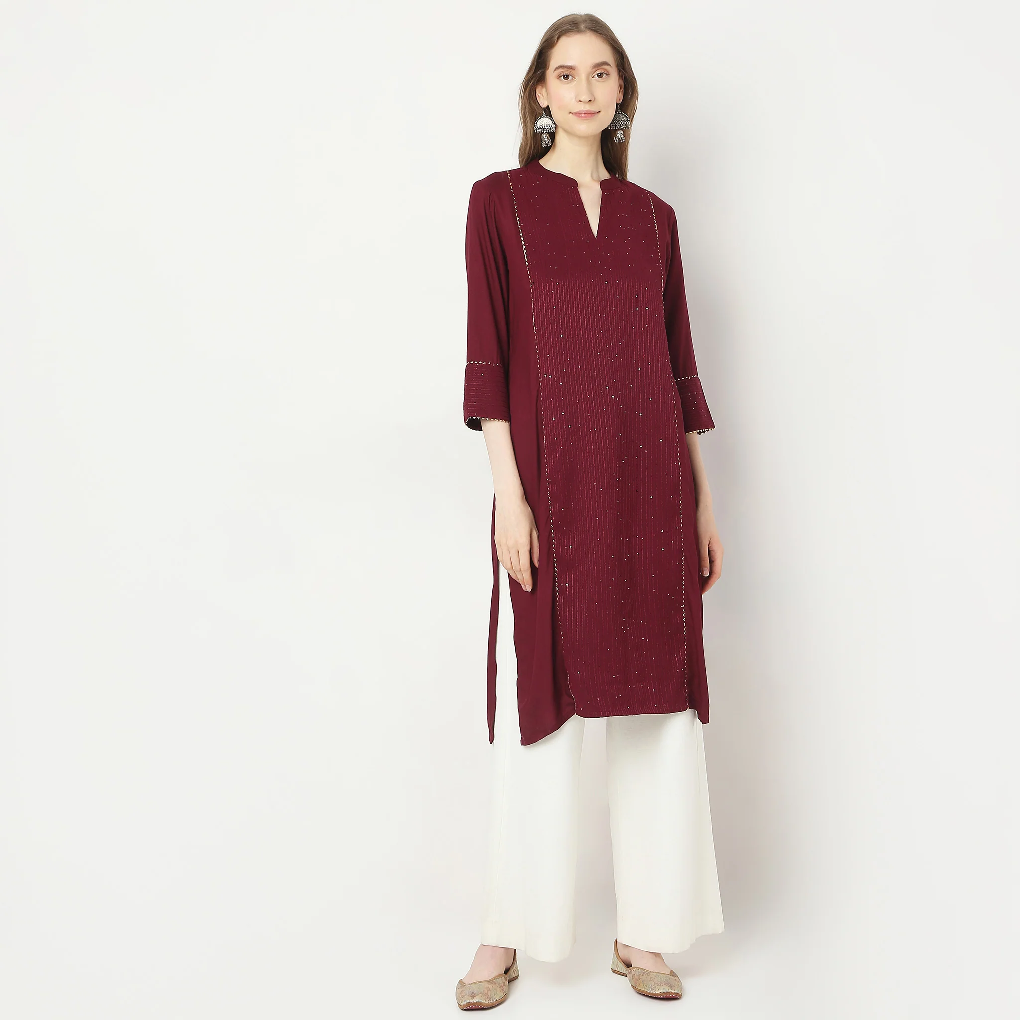Straight Fit Embellished Kurta - Image 2