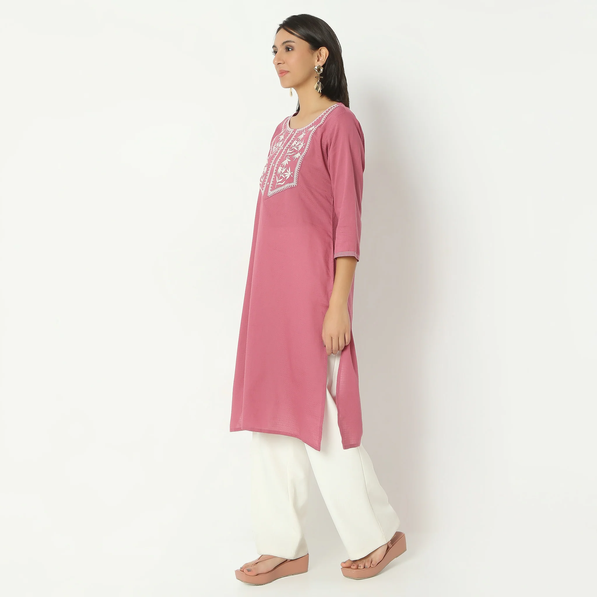 Straight Fit Embroiderd Calf Length Round Neck Kurta - Image 5