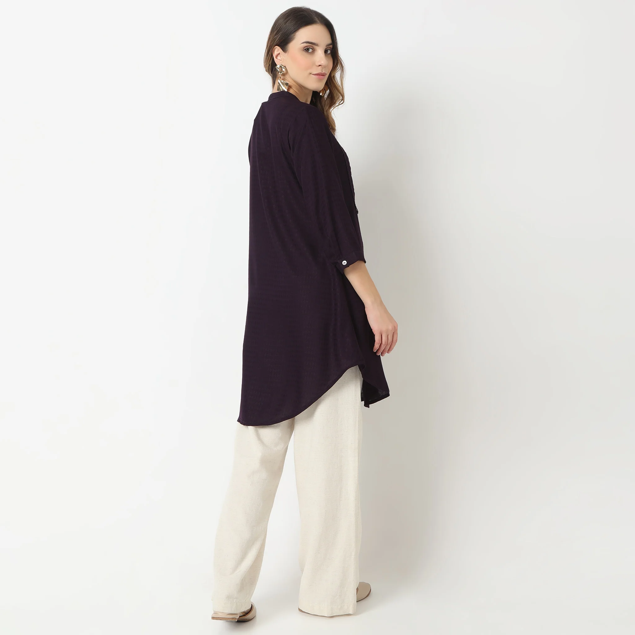 Embroidered Band Neck Kurta With Highlight Of Sequence Work - Image 3