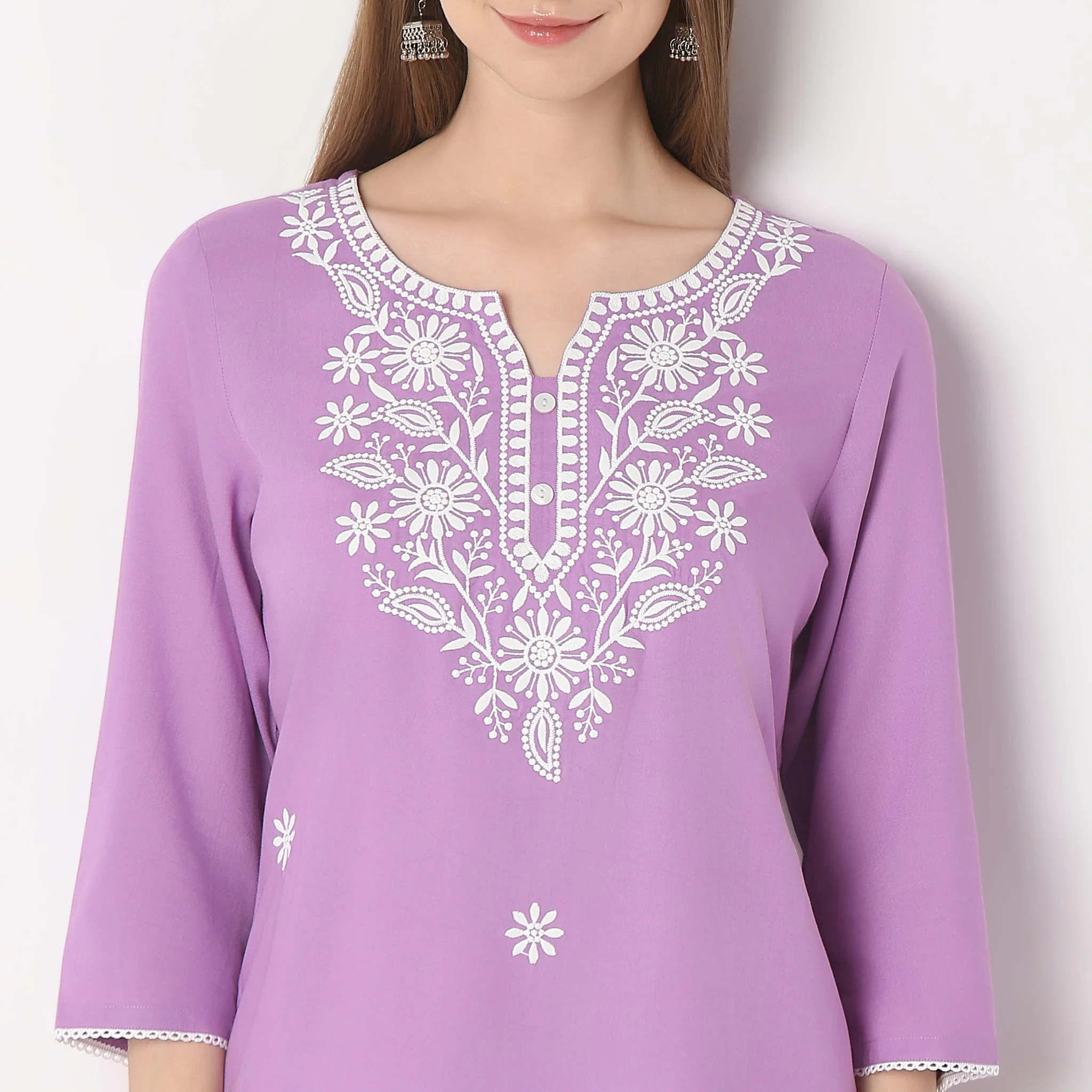 Straight Fit Embroidered Below Knee Kurta - Image 4