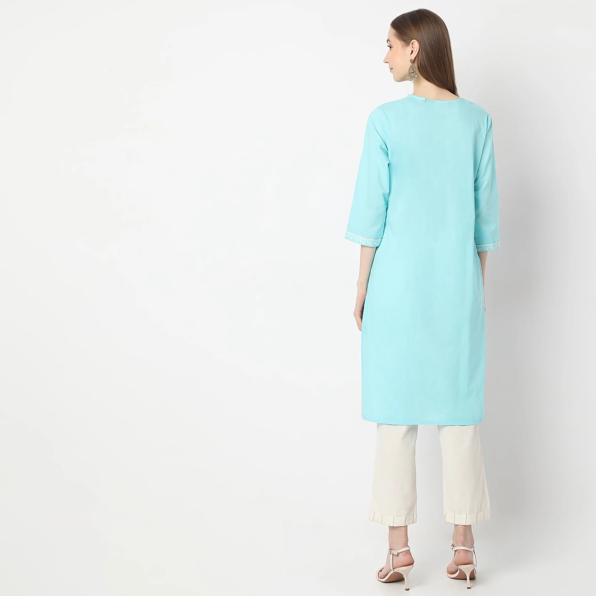 Straight Fit Embroidered Below Knee V-Neck Kurta - Image 3