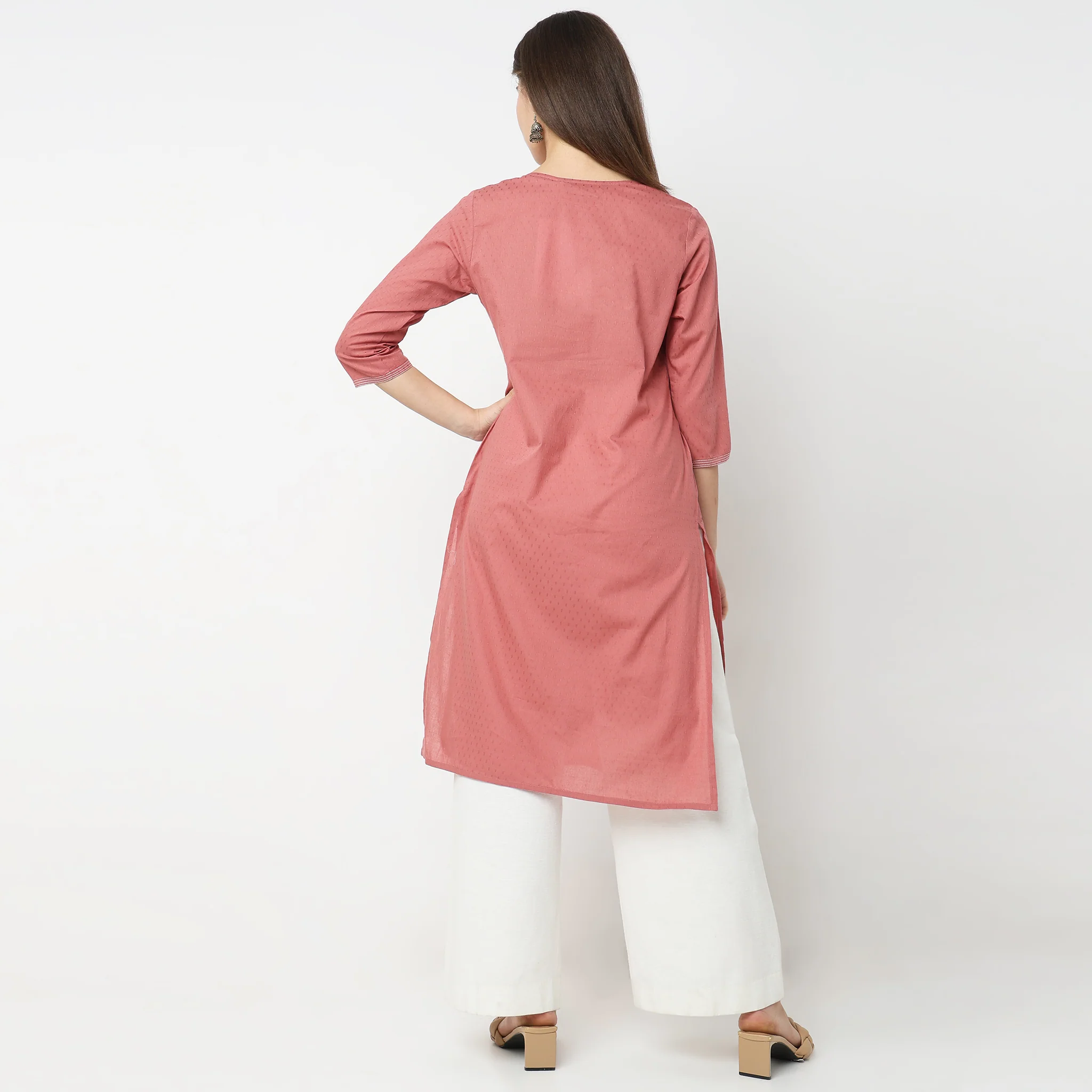Straight Fit Embroidered Kurta - Image 3