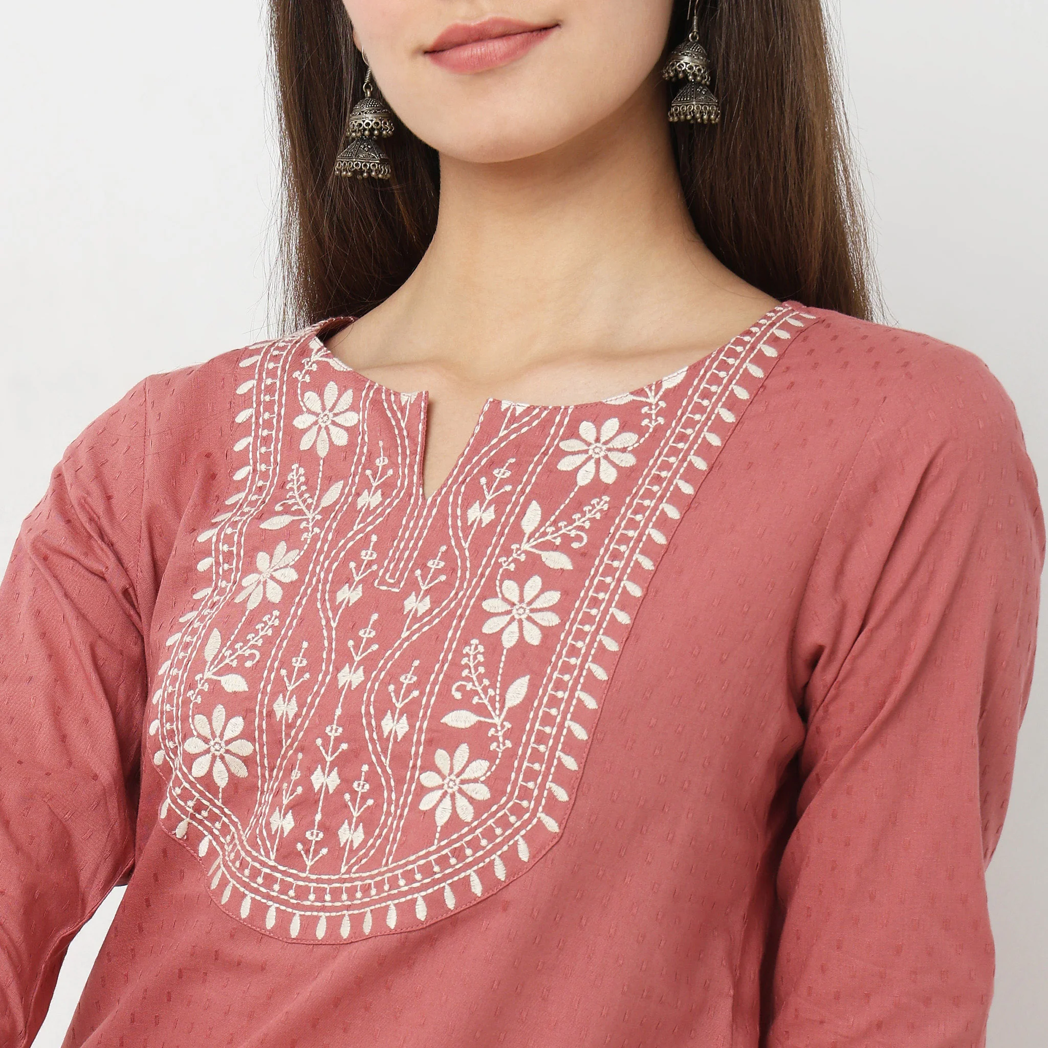 Straight Fit Embroidered Kurta - Image 4