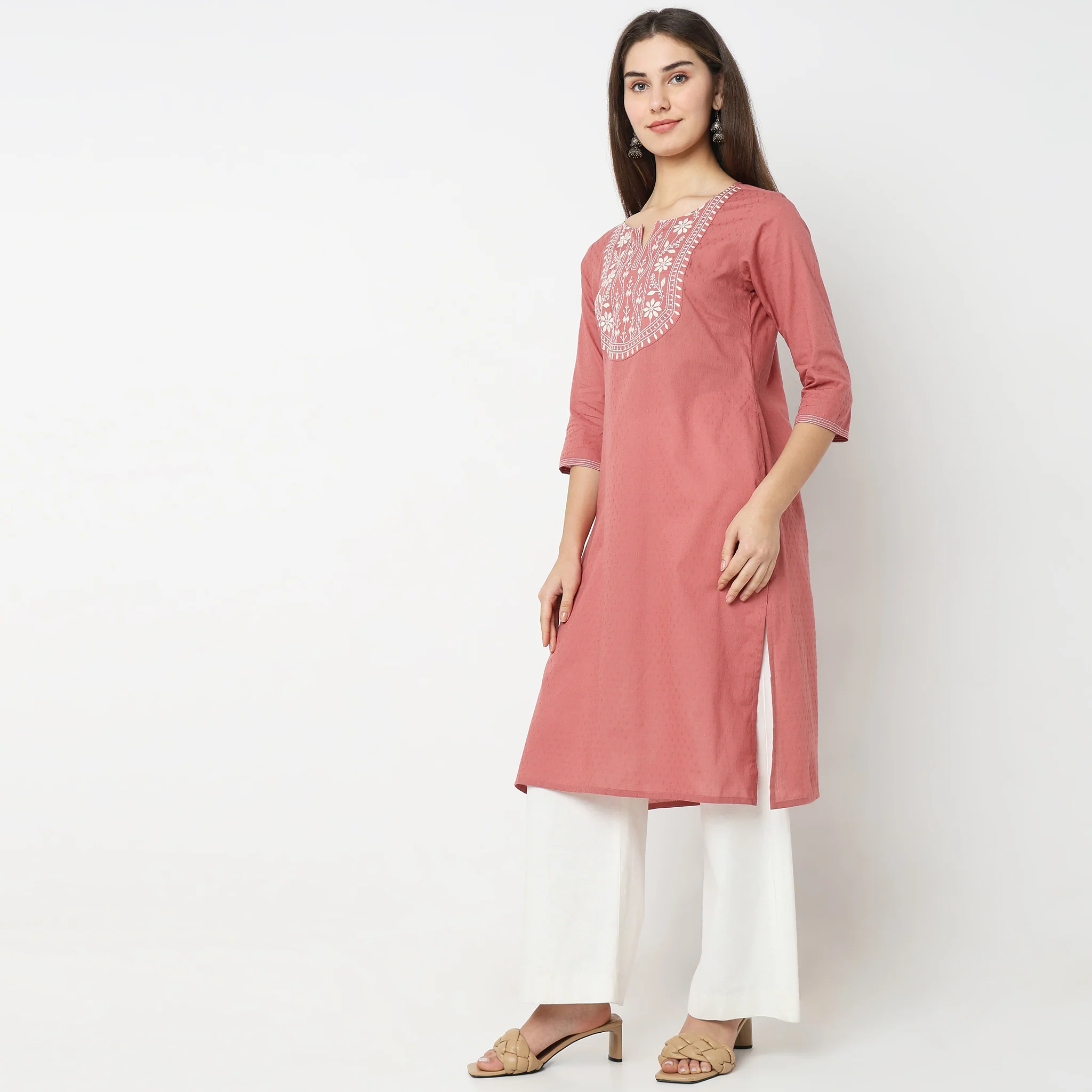 Straight Fit Embroidered Kurta - Image 5