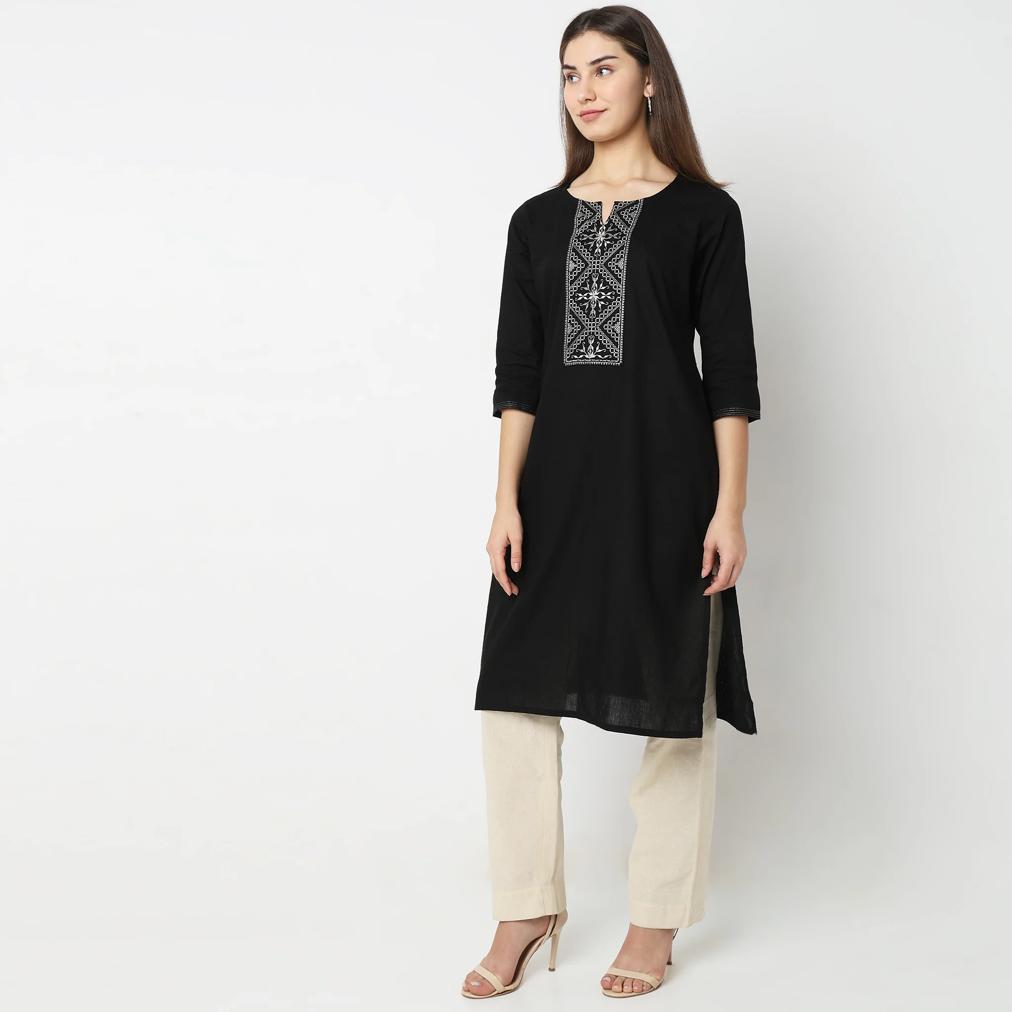 Straight Fit Embroidered Kurta - Image 5