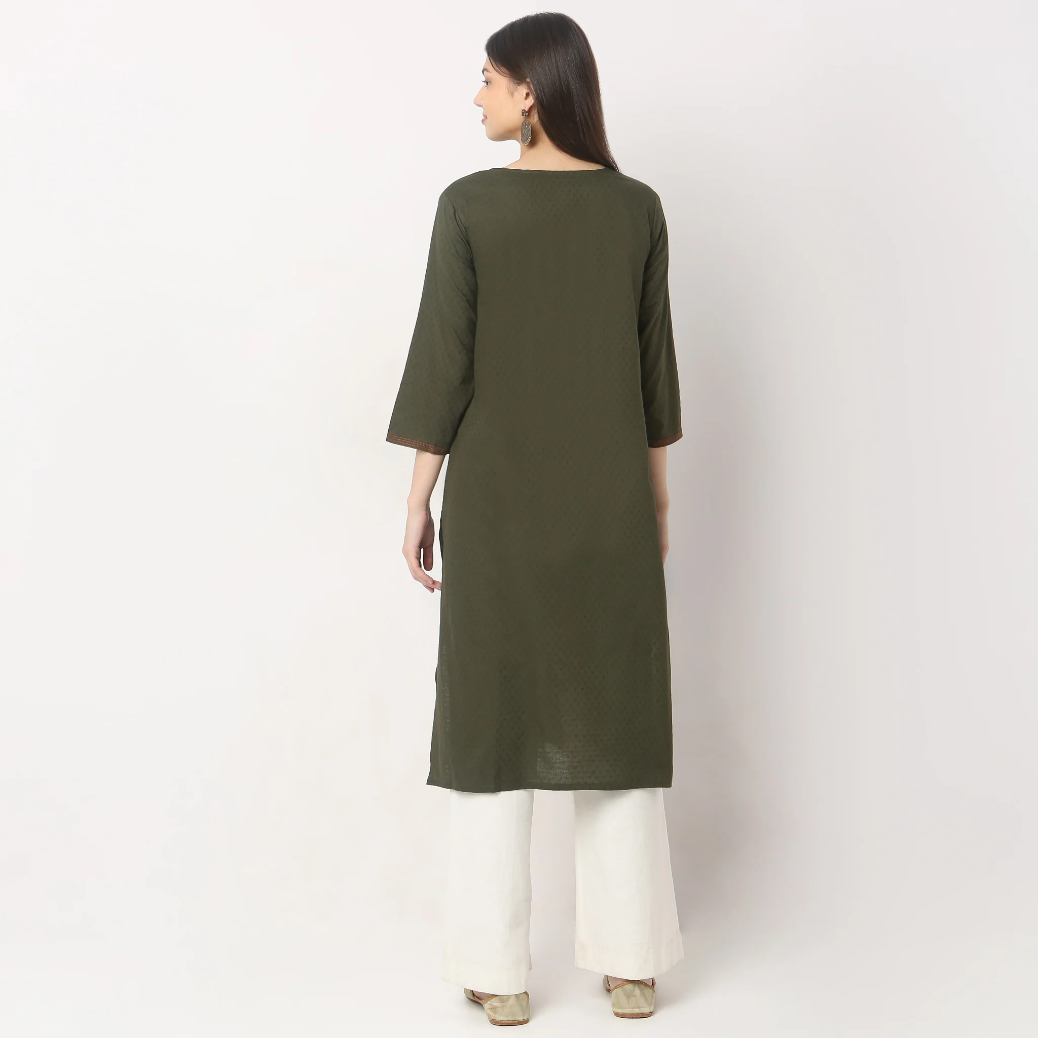 Straight Fit Embroidered Kurta - Image 8