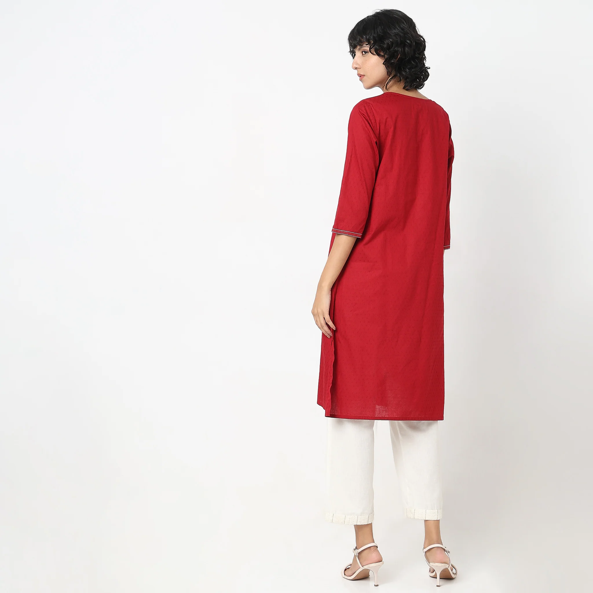 Straight Fit Embroidered Kurta - Image 3