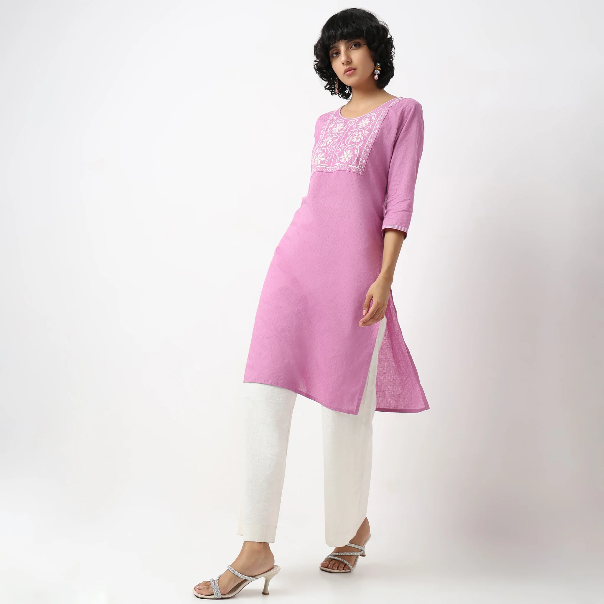 Straight Fit Embroidered Kurta