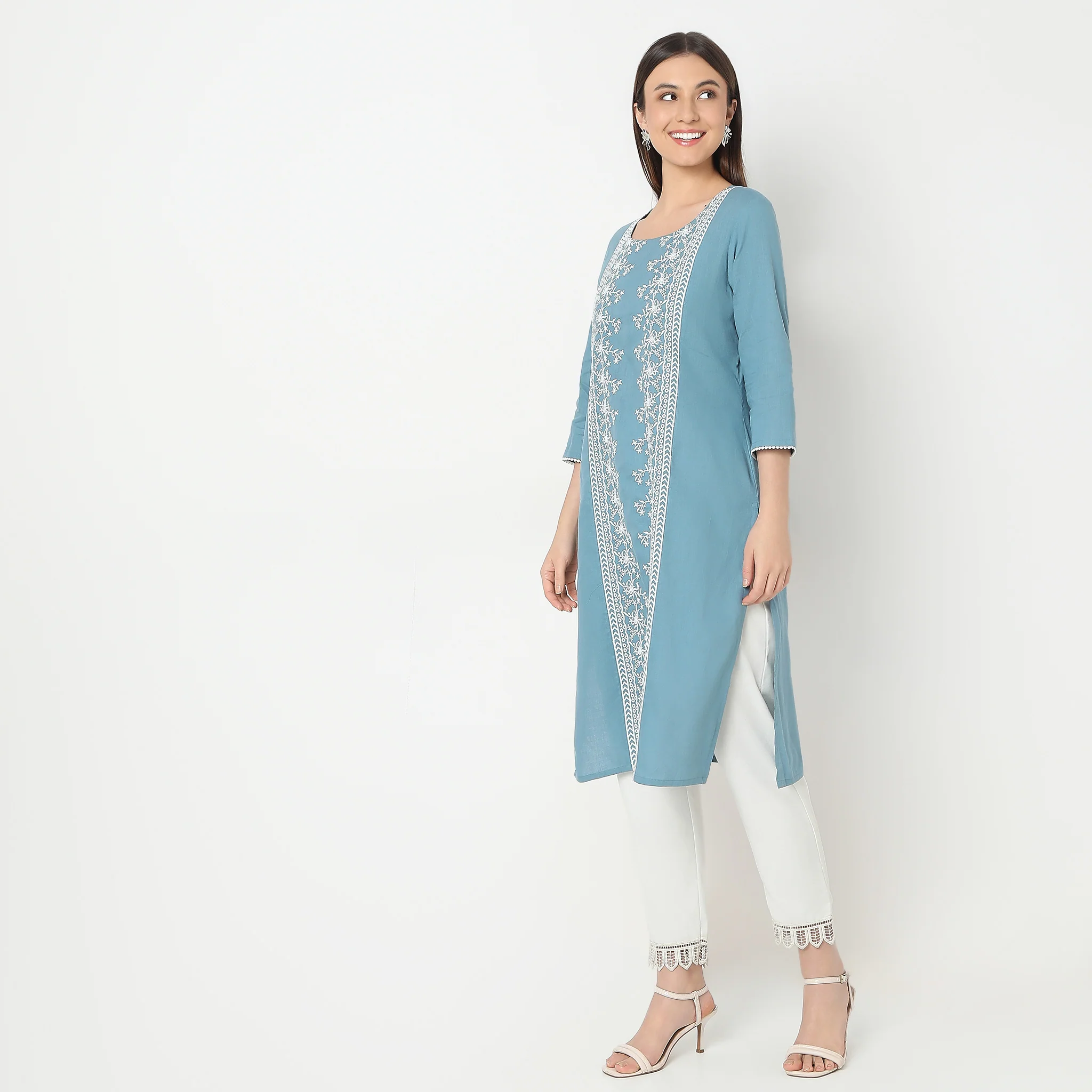 Straight Fit Embroidered U-Neck Kurta - Image 3