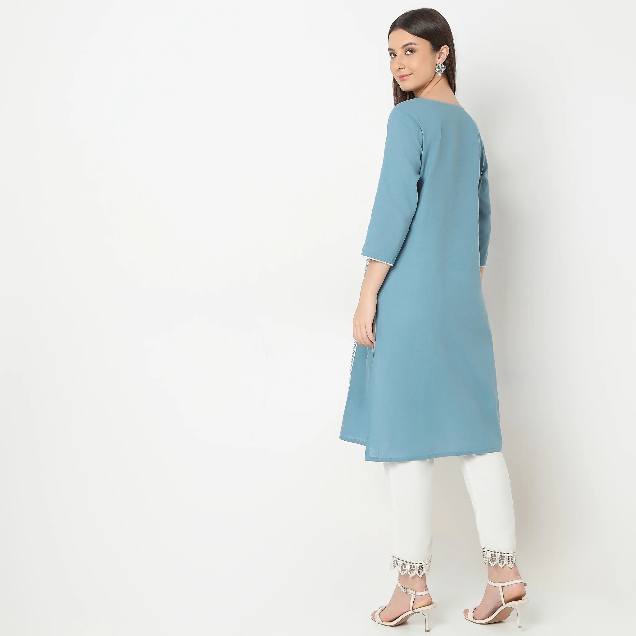 Straight Fit Embroidered U-Neck Kurta - Image 5