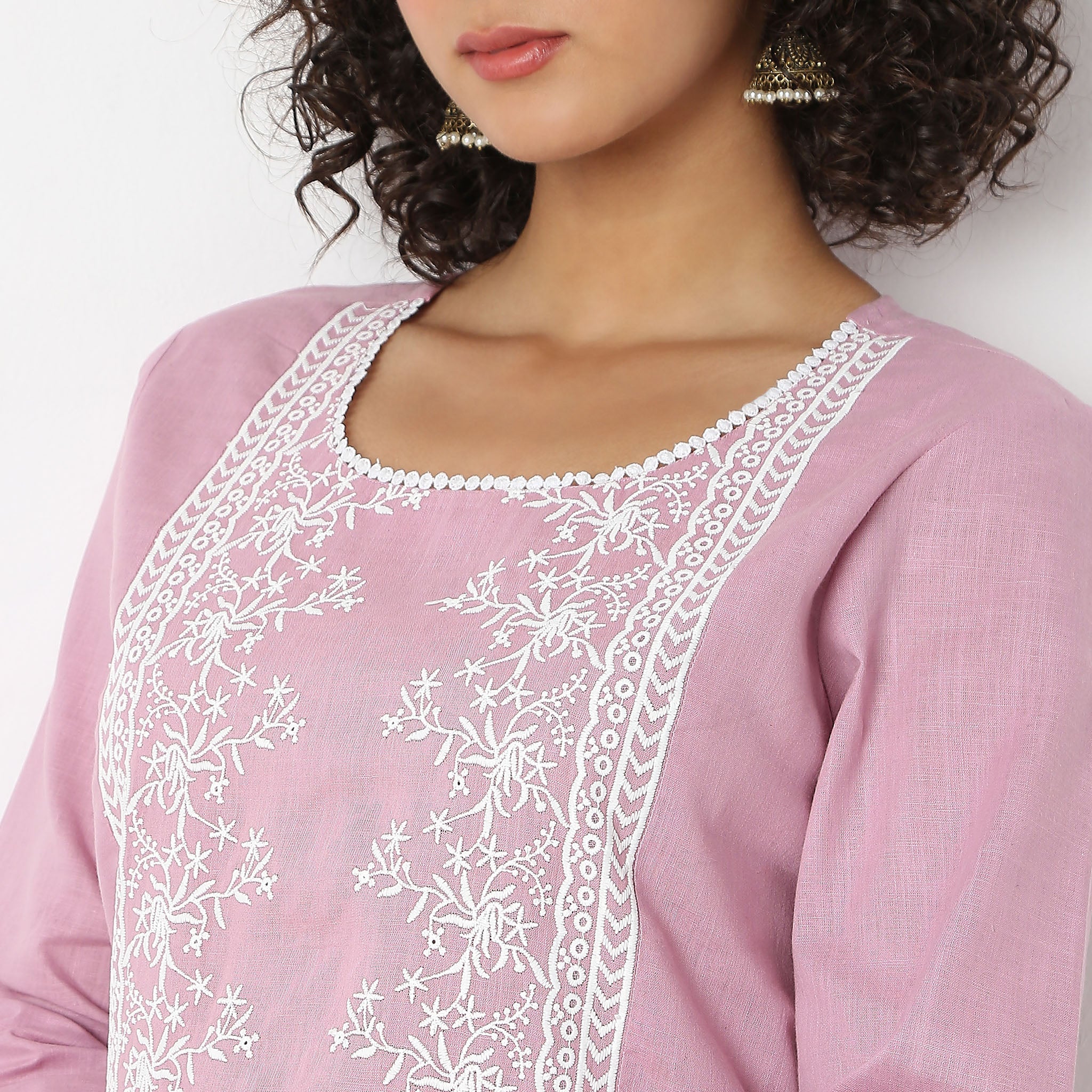 Straight Fit Embroidered U-Neck Kurta - Image 9