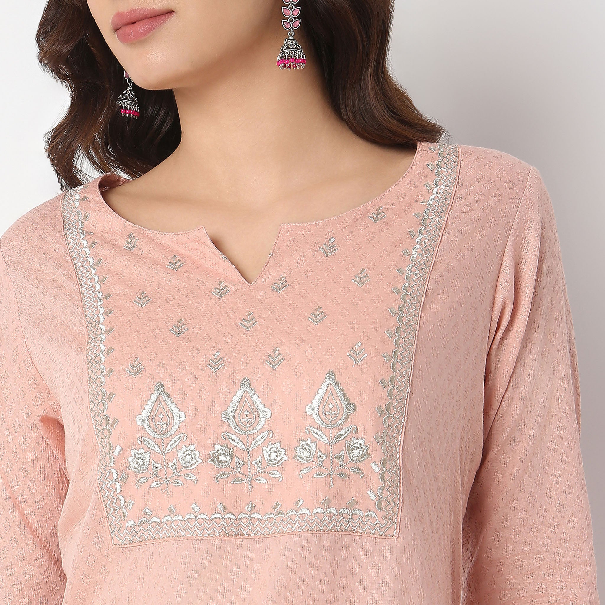 Straight Fit Embroidered Kurta - Image 4