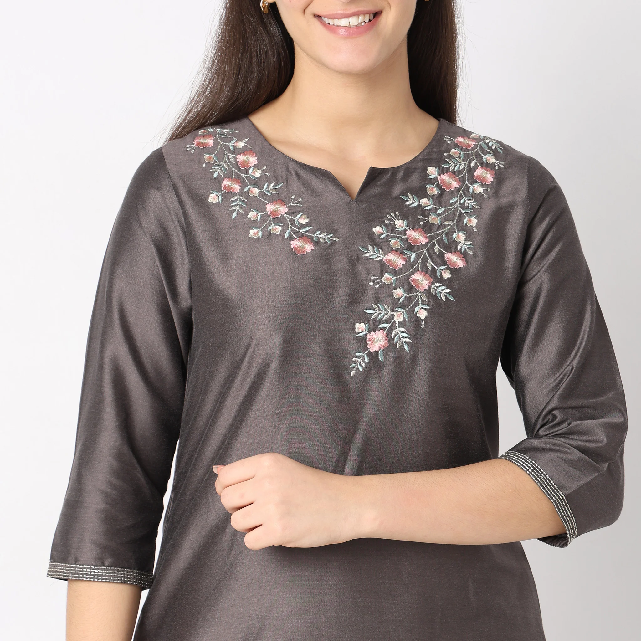 Straight Fit Embroidered Kurta - Image 4