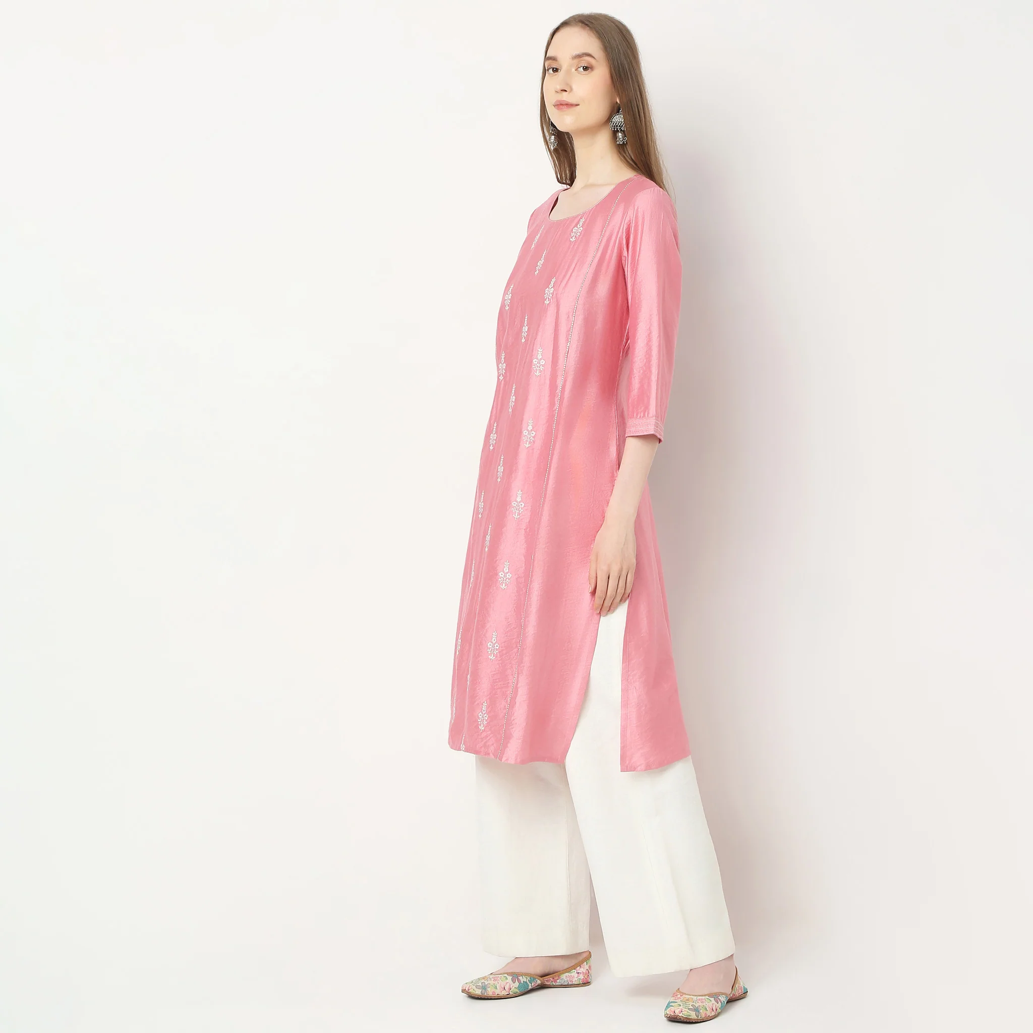 Straight Fit Embroidered Kurta - Image 5