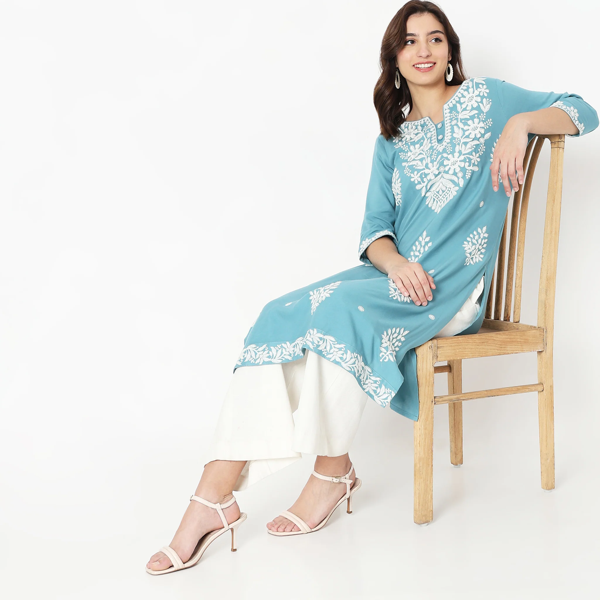 Straight Fit Embroidered Kurta