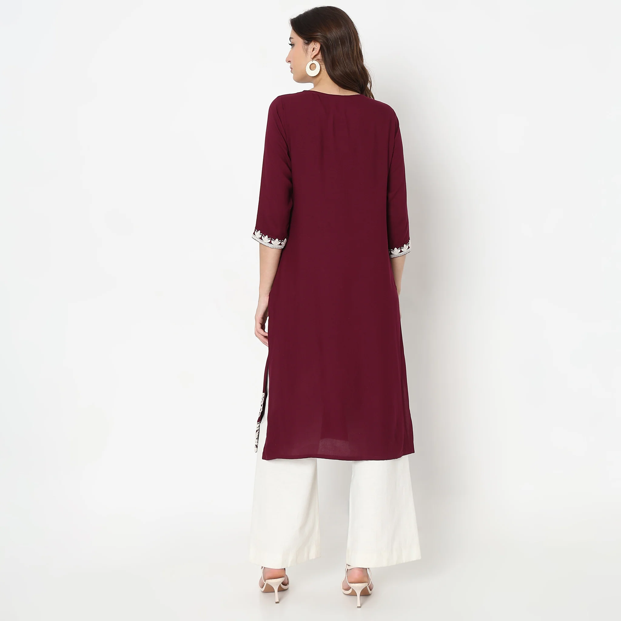 Straight Fit Embroidered Kurta - Image 8