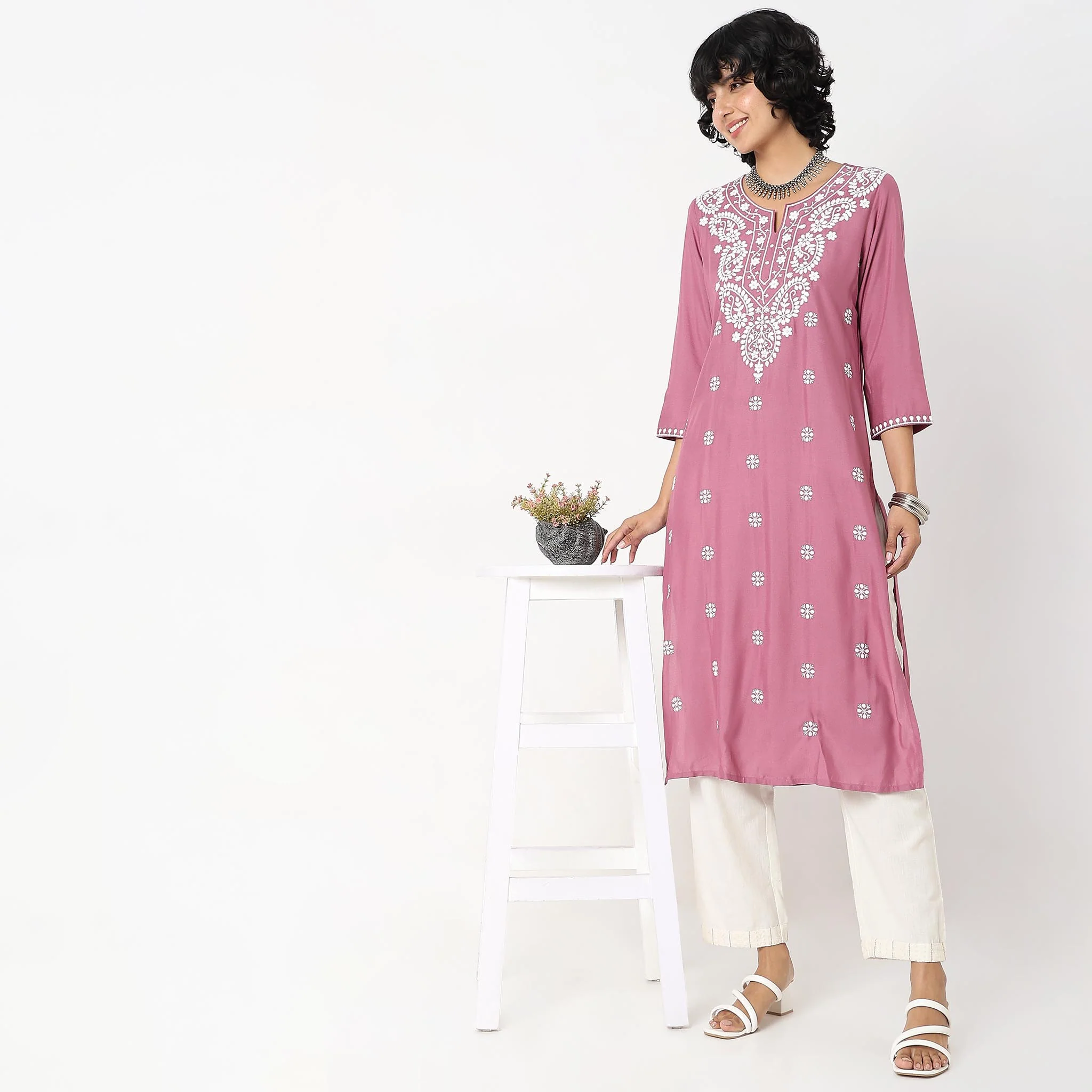 Straight Fit Embroidered Kurta - Image 6