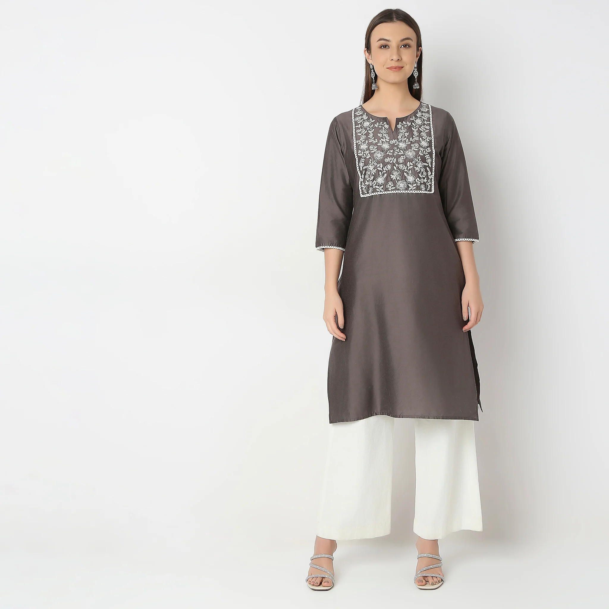Straight Fit Embroidered Kurta - Image 2