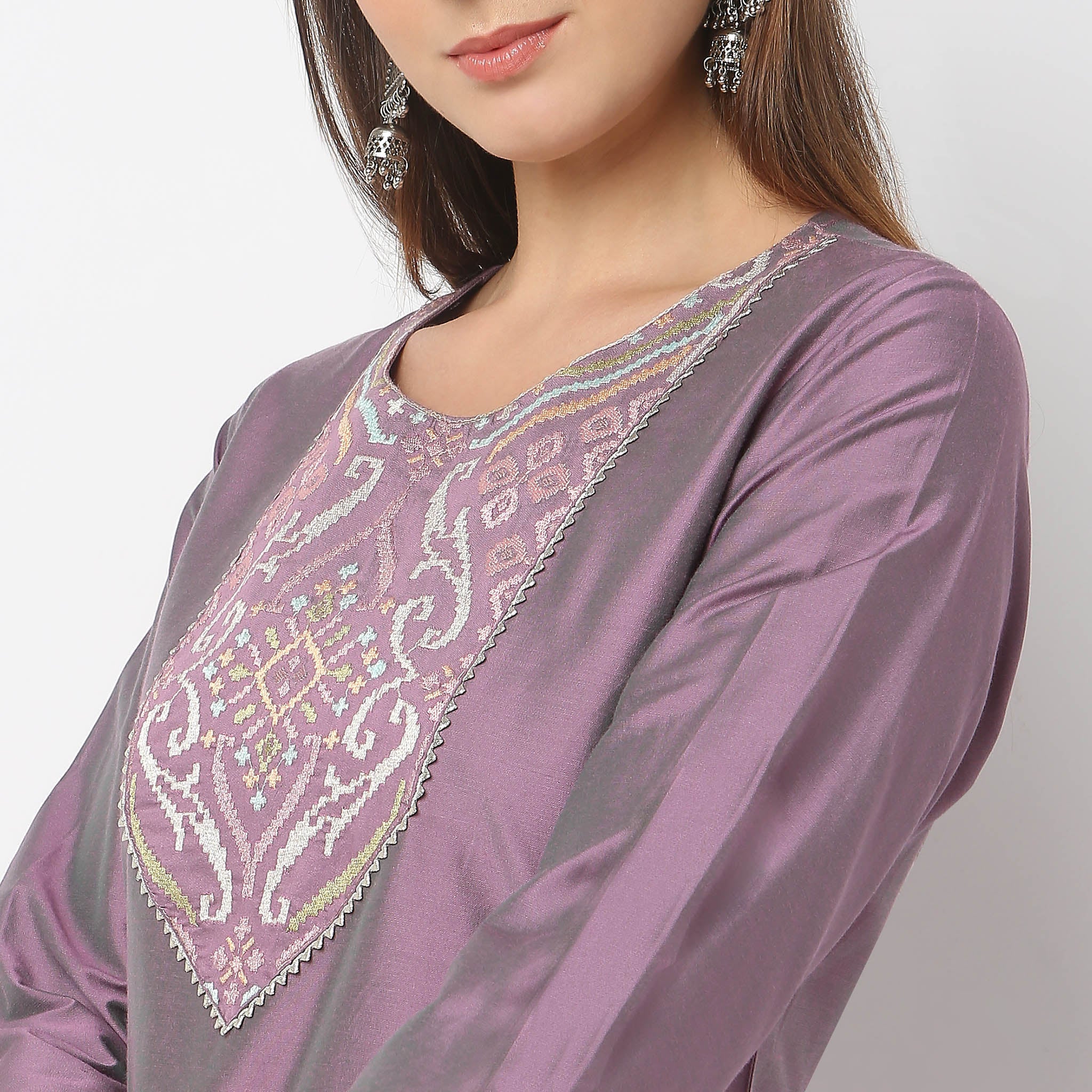 Straight Fit Embroidered Kurta - Image 4
