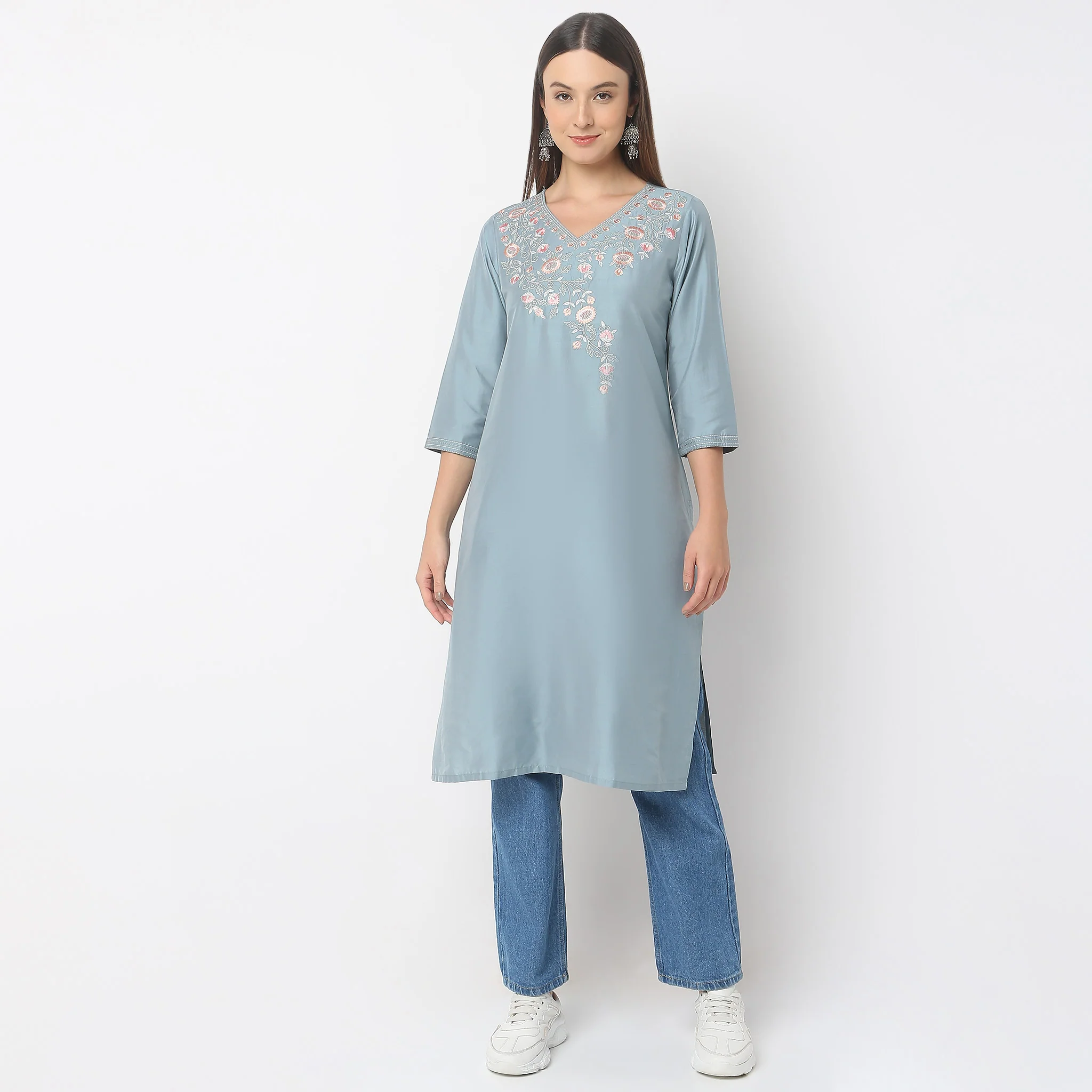 Straight Fit Embroidered Kurta - Image 2