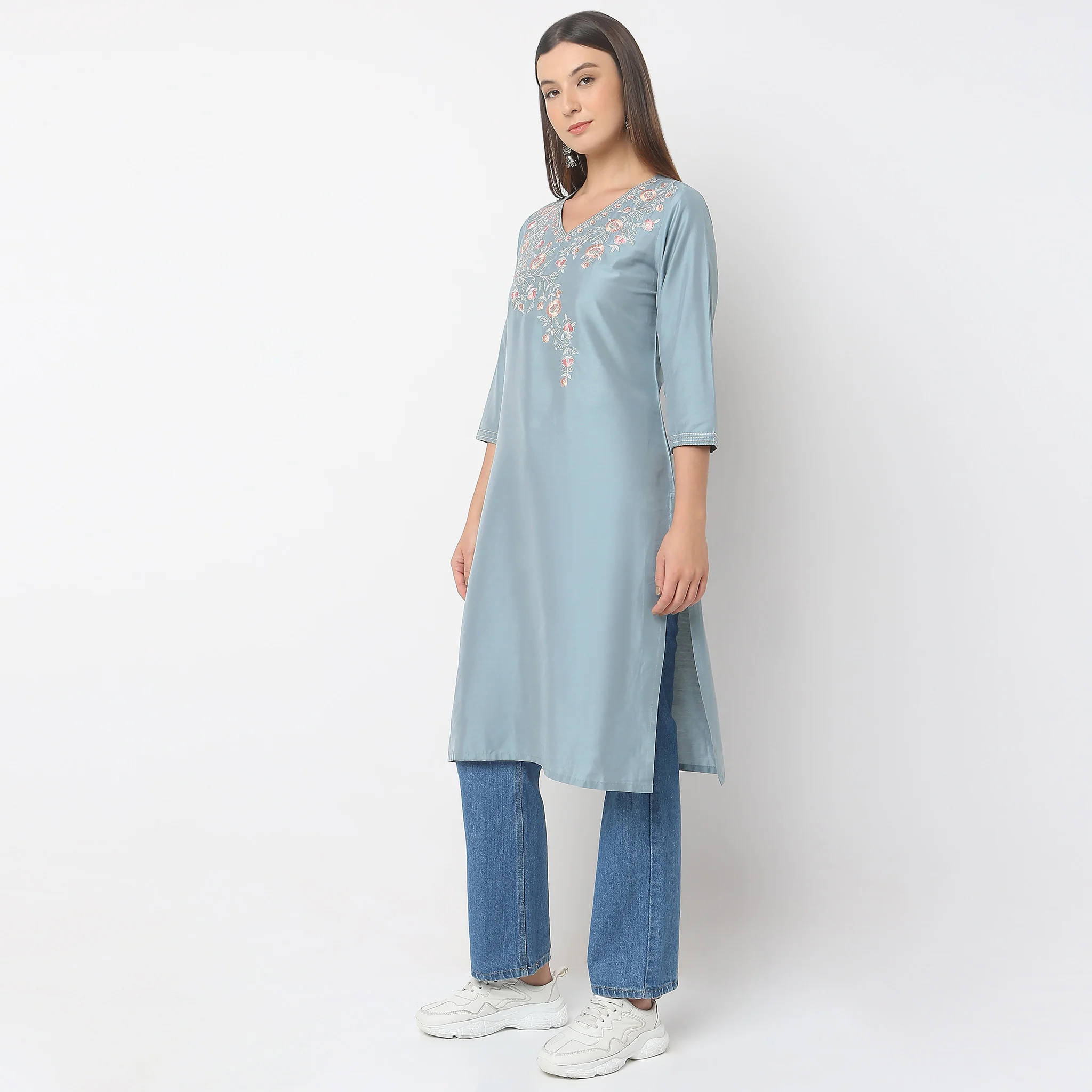 Straight Fit Embroidered Kurta - Image 5