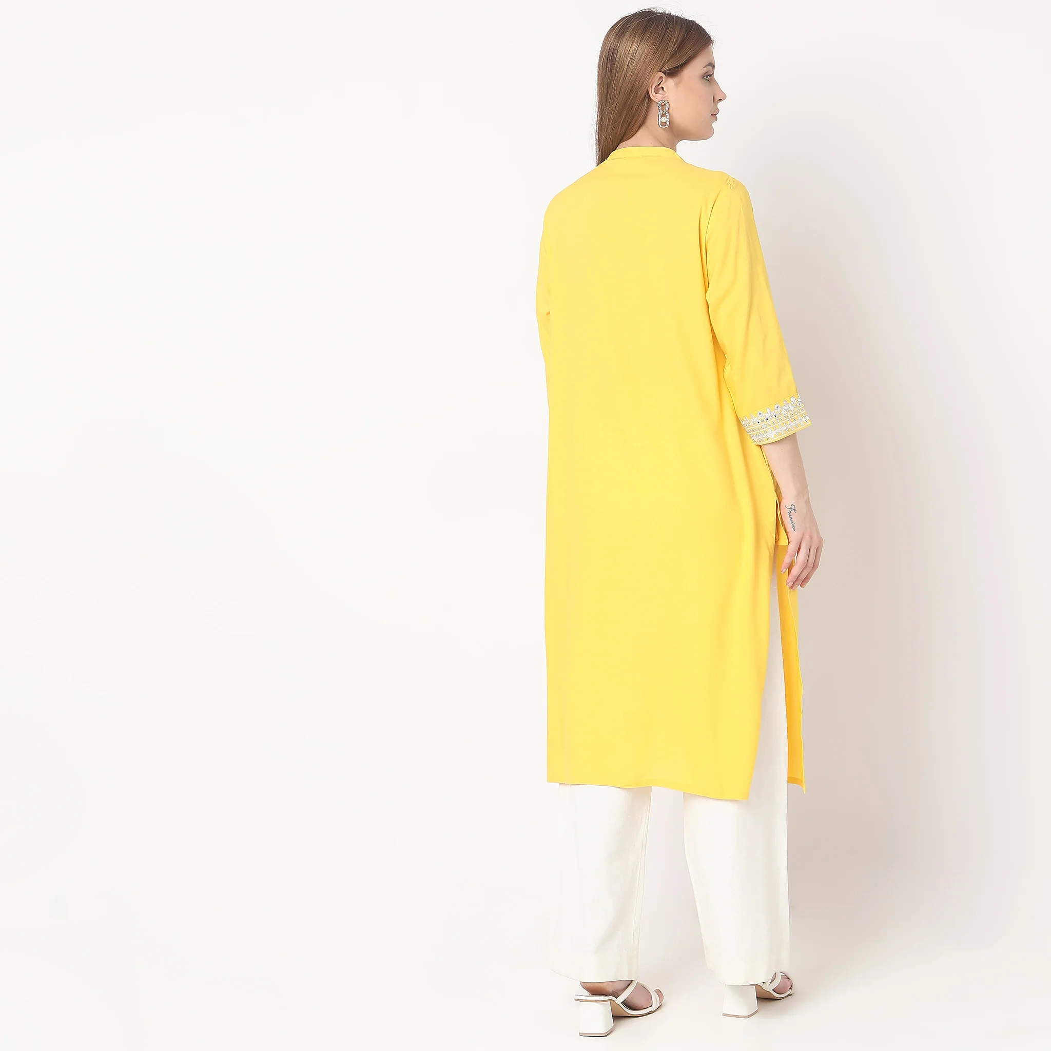 Straight Fit Embroidered Kurta - Image 3