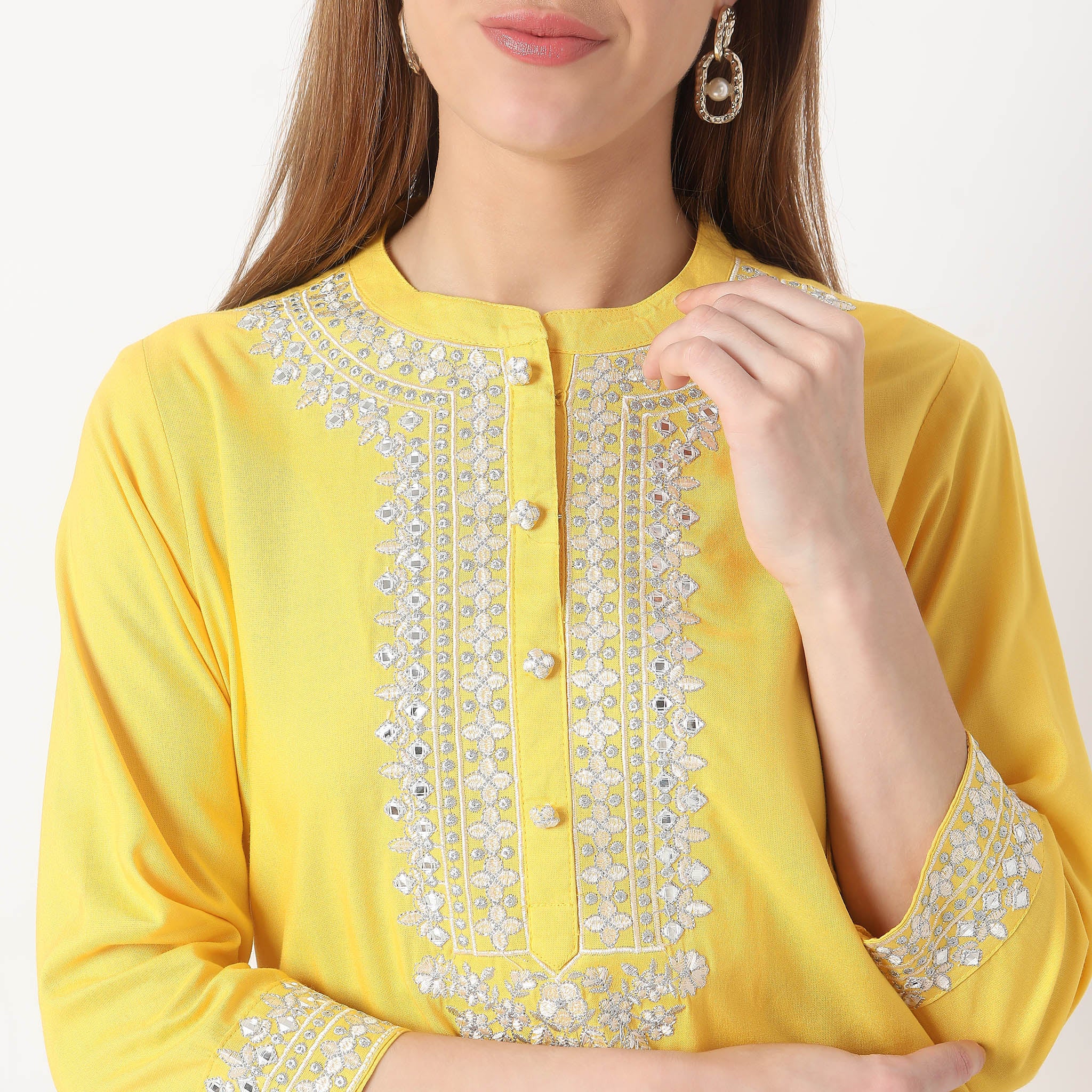 Straight Fit Embroidered Kurta - Image 4