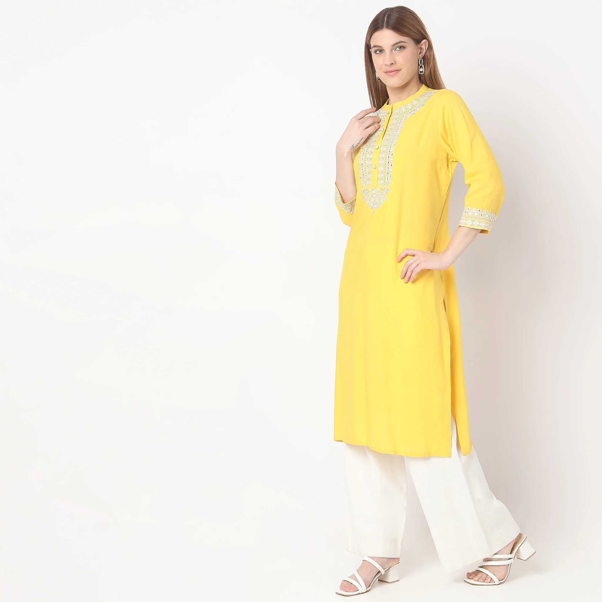 Straight Fit Embroidered Kurta - Image 5