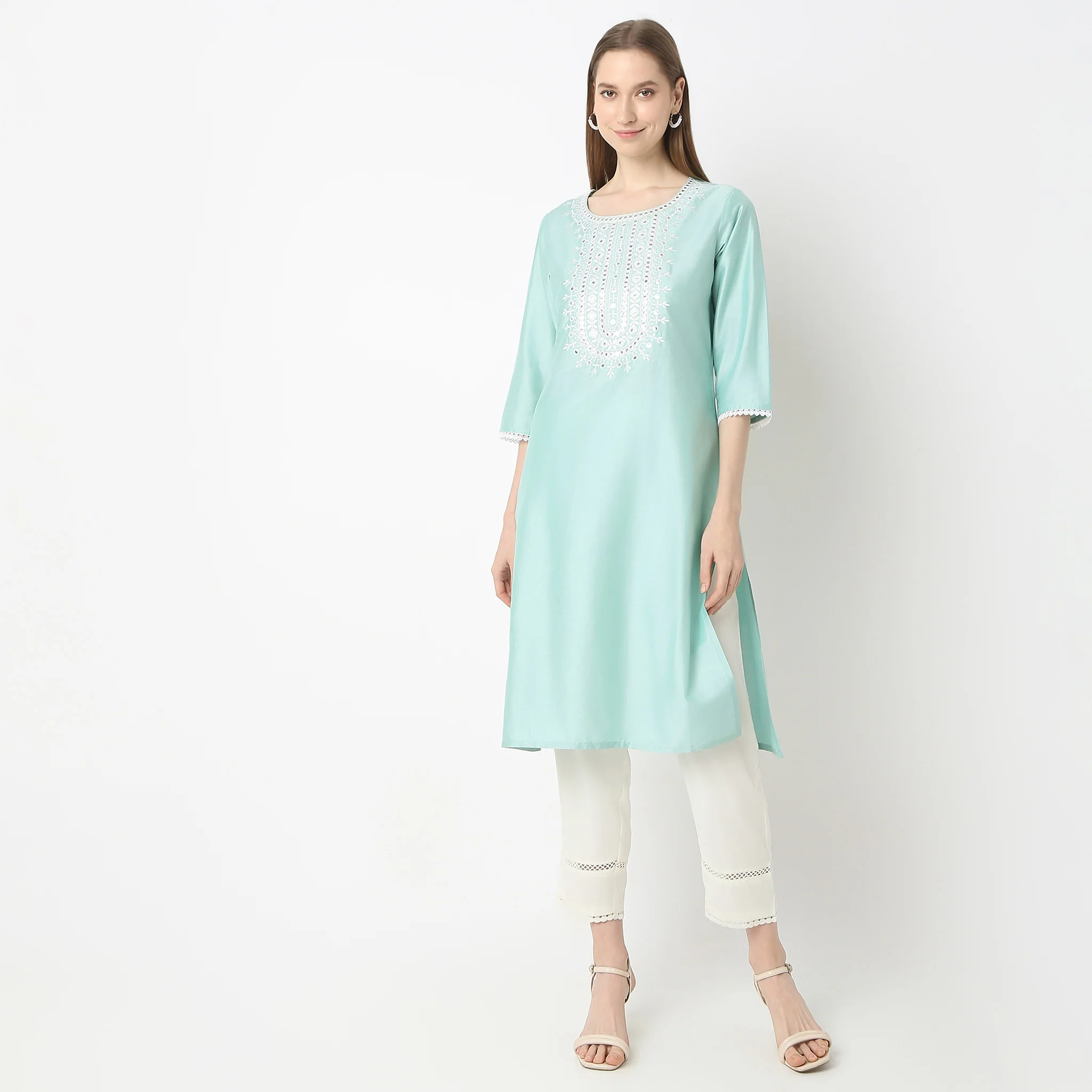 Straight Fit Embroidered Below Knee Kurta - Image 2