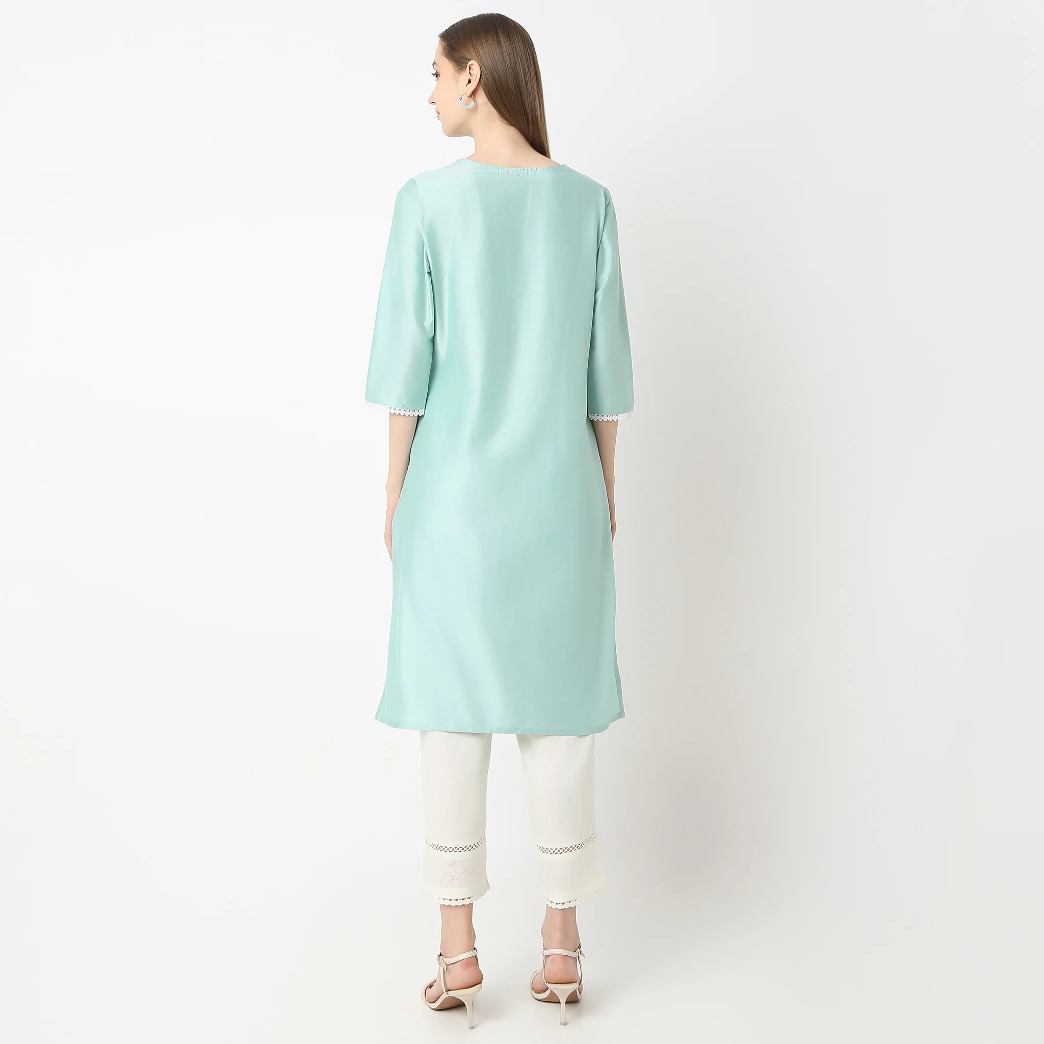 Straight Fit Embroidered Below Knee Kurta - Image 3