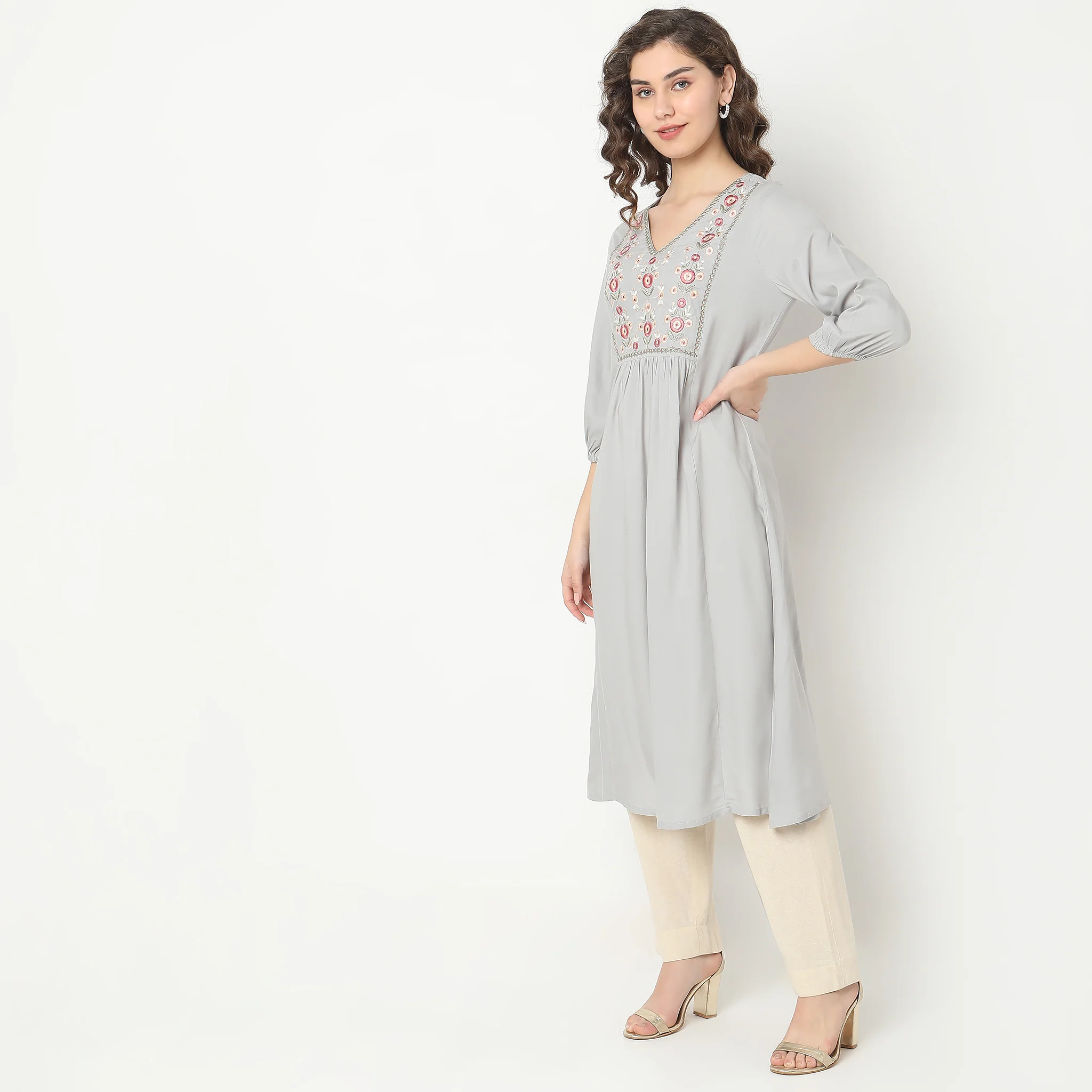 Straight Fit Embroidered Kurta - Image 5