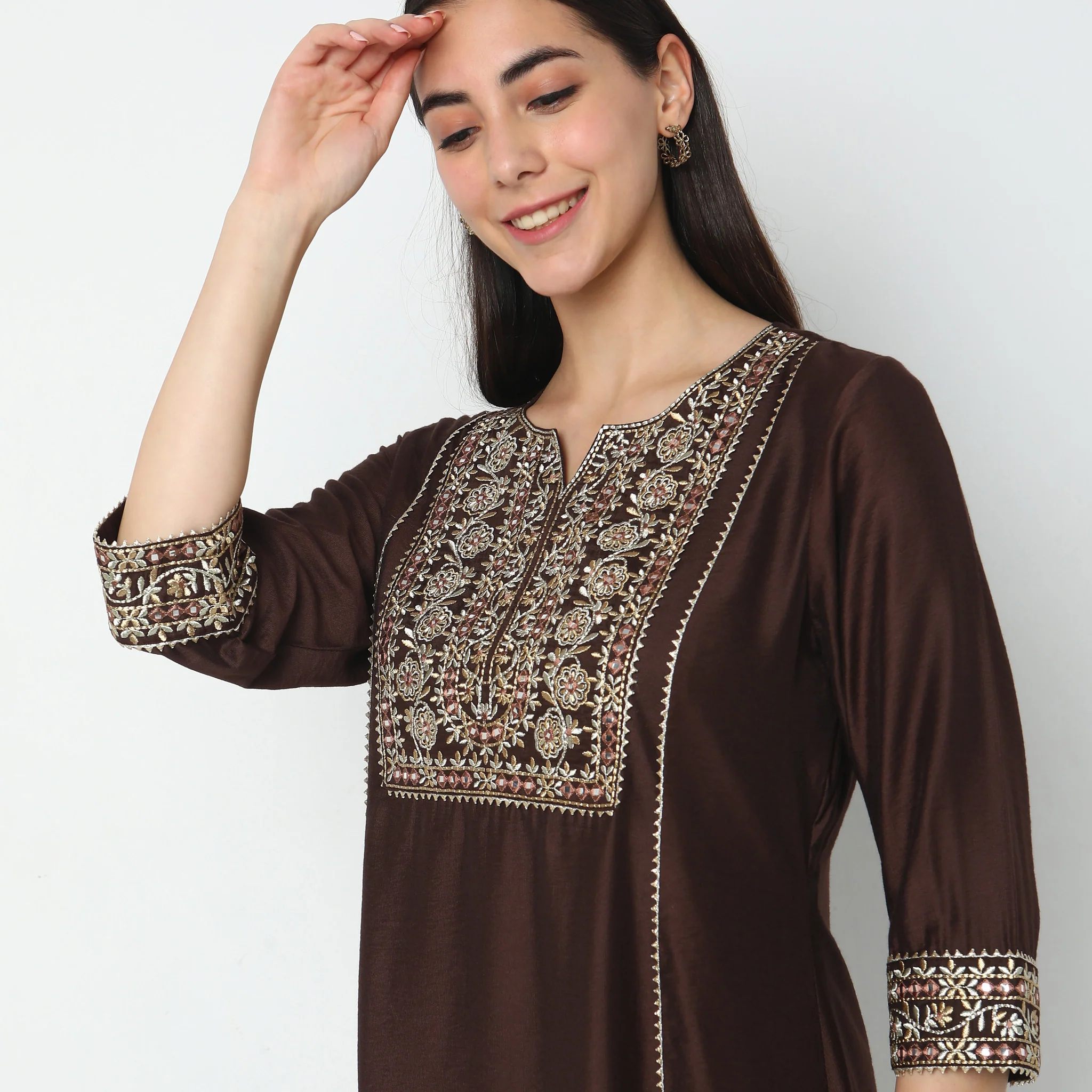 Straight Fit Embroidered Kurta - Image 4
