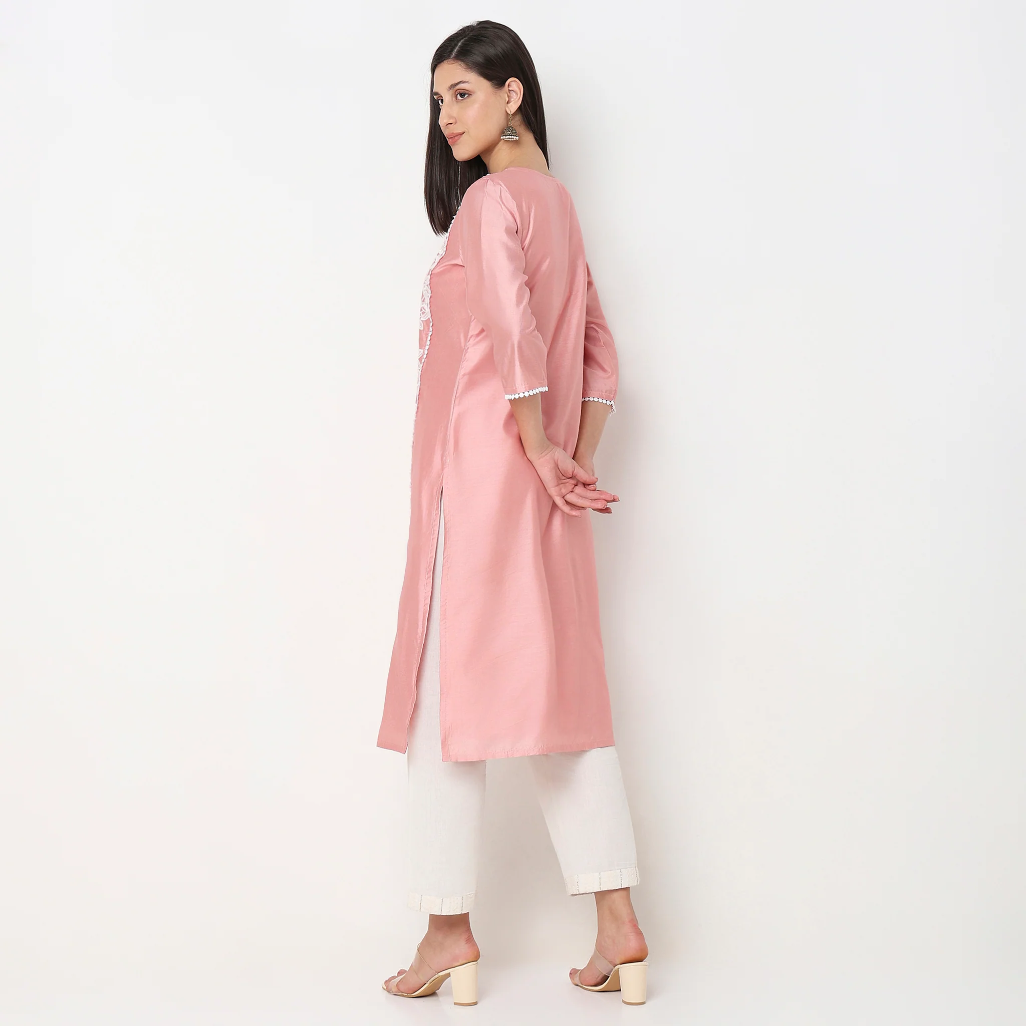 Straight Fit Embroidered Kurta - Image 3